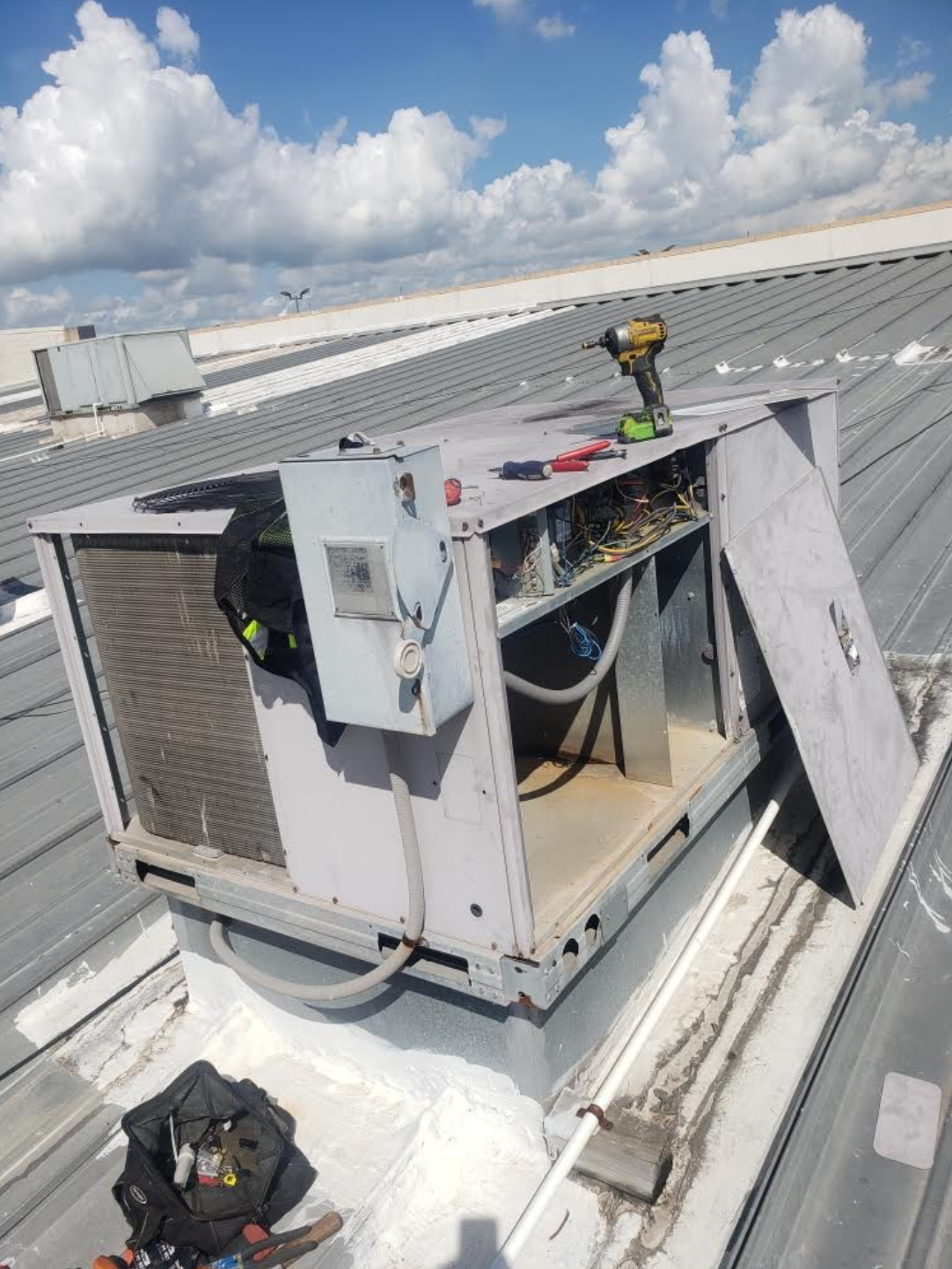  for 7J Facility Services in Houston, TX