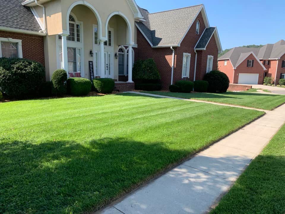 Fall Clean Up for Fenix Lawn Care in Cookeville, TN
