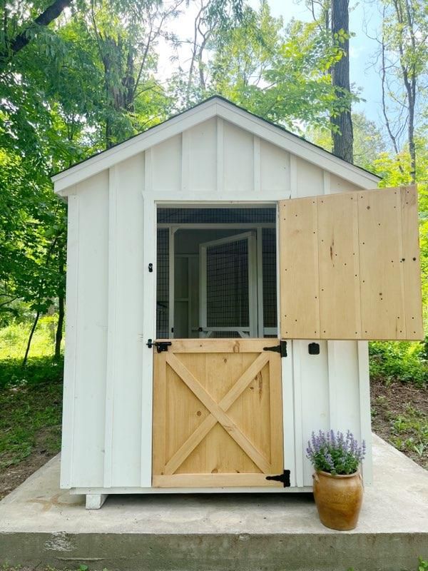 Walk-in Coops for Pond View Mini Structures in  Strasburg, PA