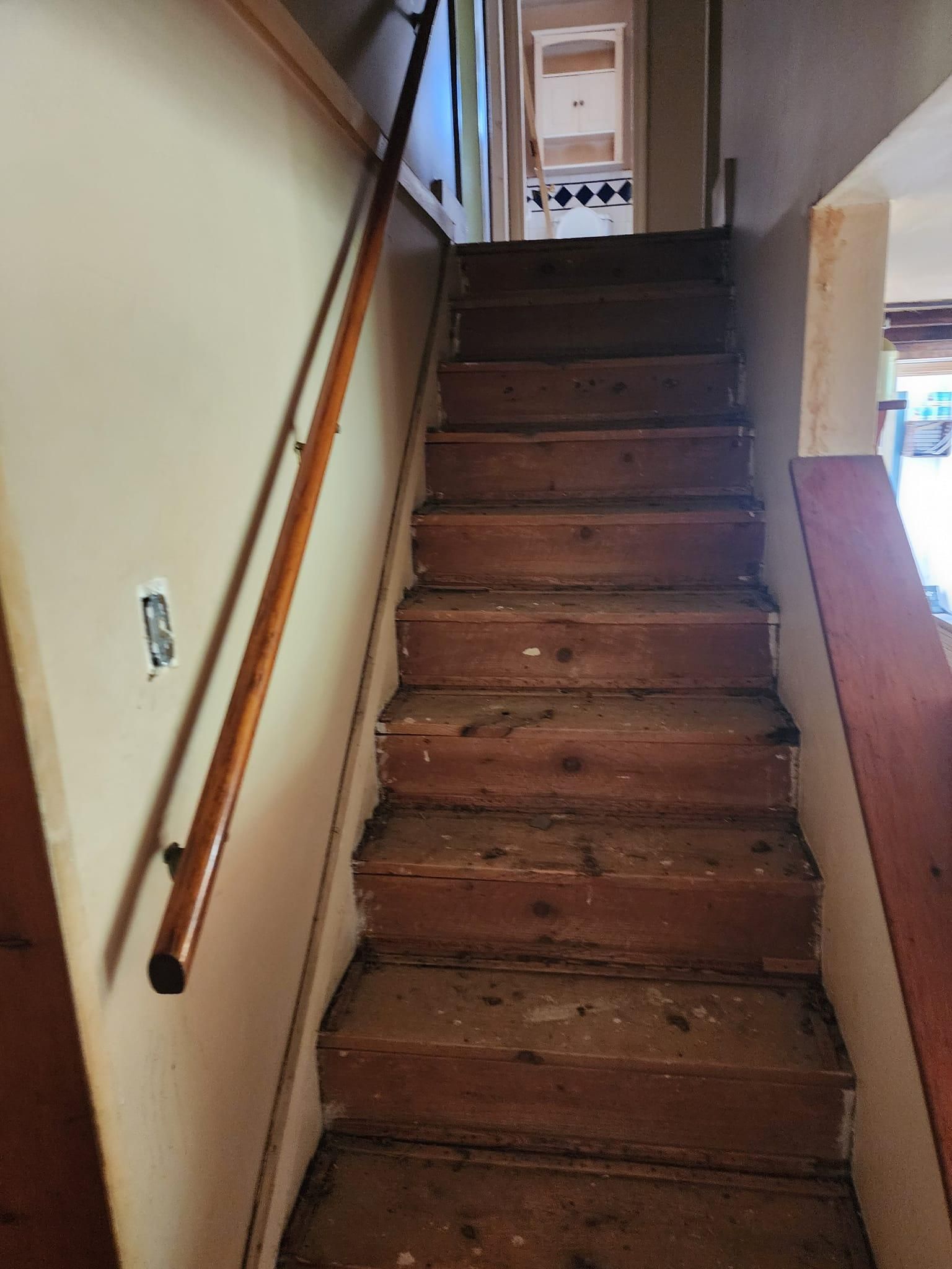  for The Hammer Man Can in Alton, NH