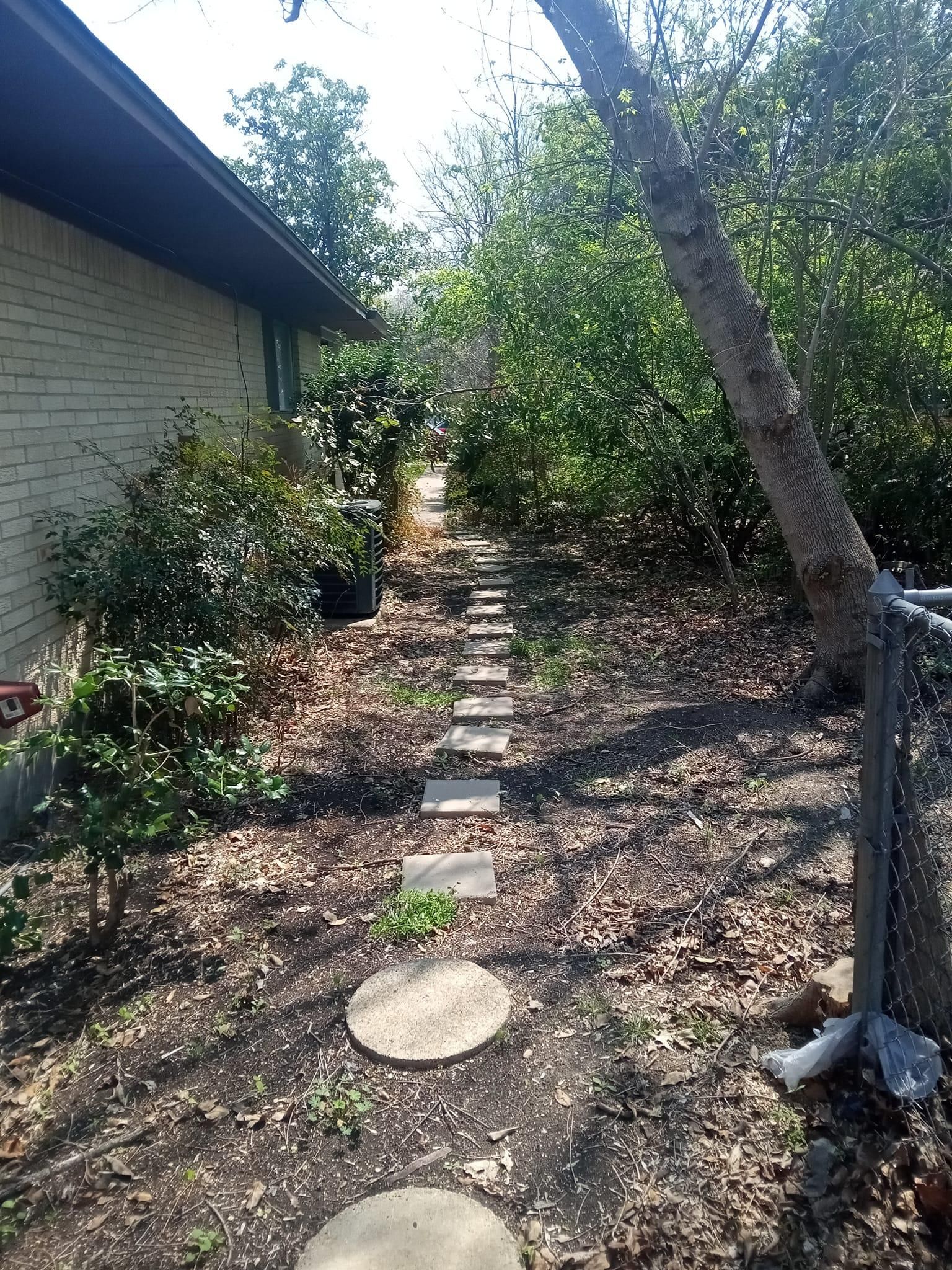 Mowing for Emergency Yard Care LLC in Waxahachie, TX