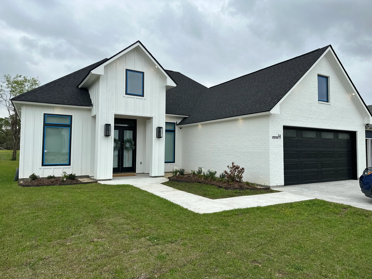 Exterior Painting for Elite Painting & Restoration in Lafayette Parish, LA