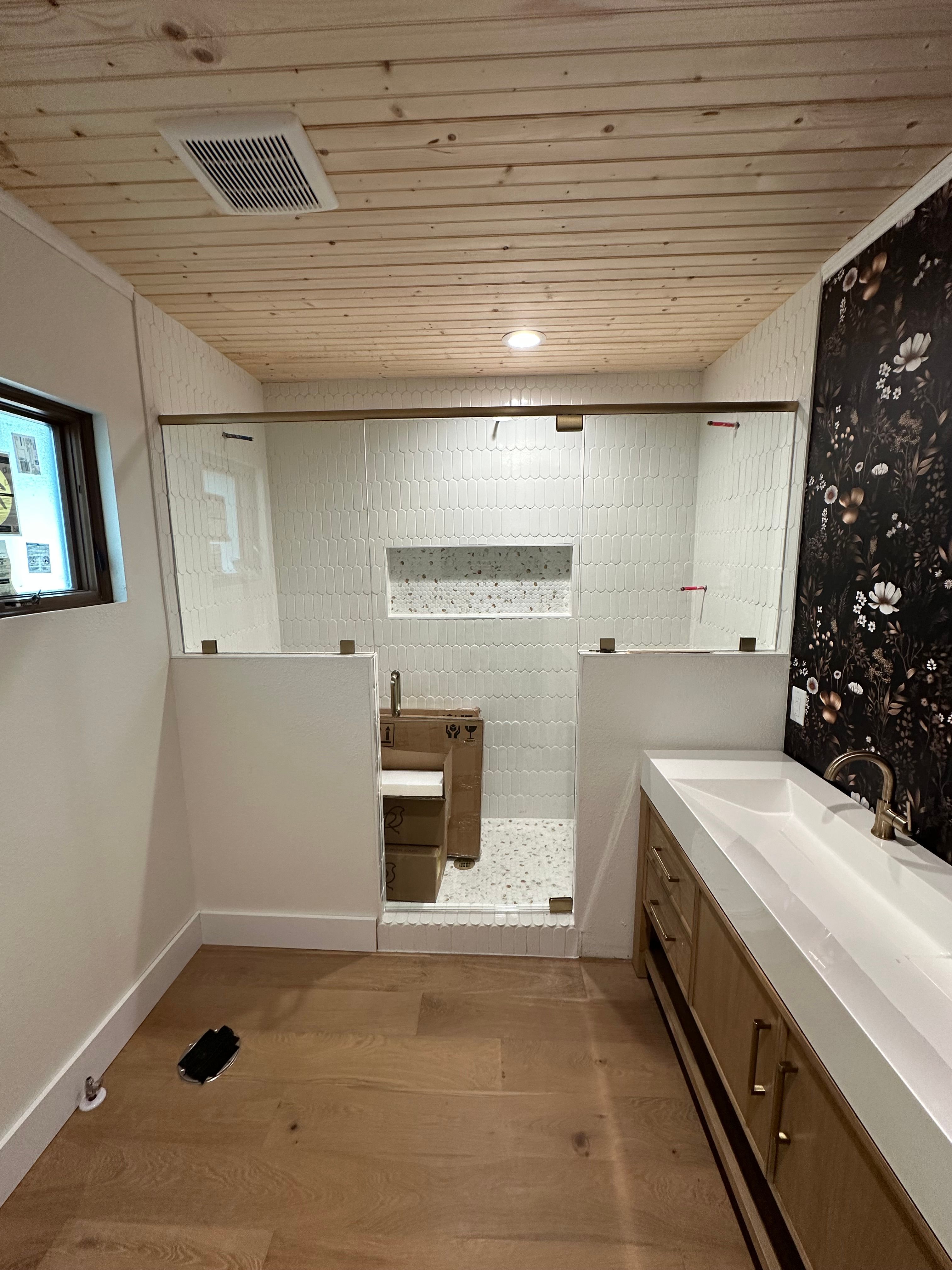 All Photos for Suarez Pro Flooring and Remodeling in Comanche, TX