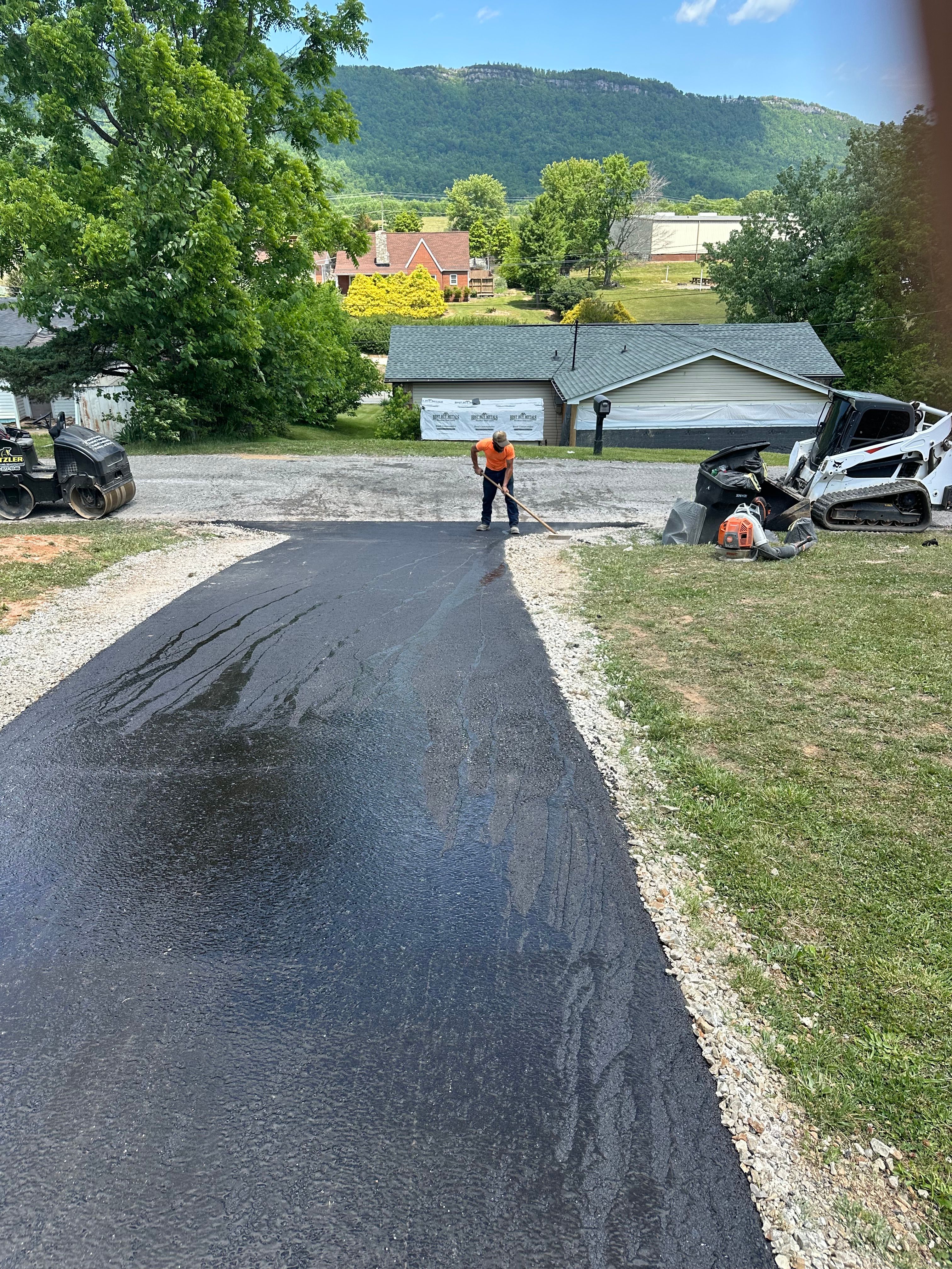  for Metzler Paving and Sealcoating LLC in Jacksboro, TN