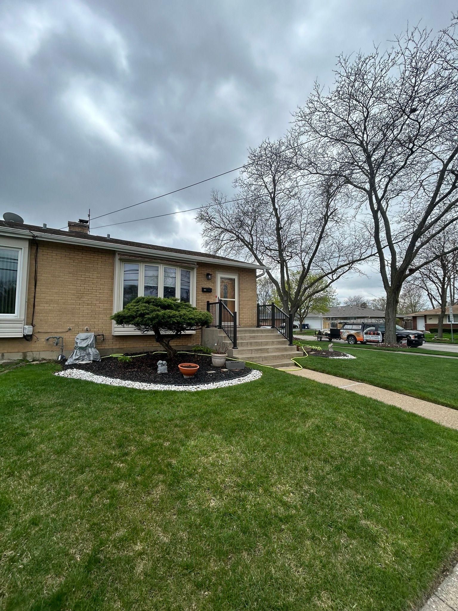 Home Softwash for J&J Power Washing and Gutter Cleaning in Sycamore, IL