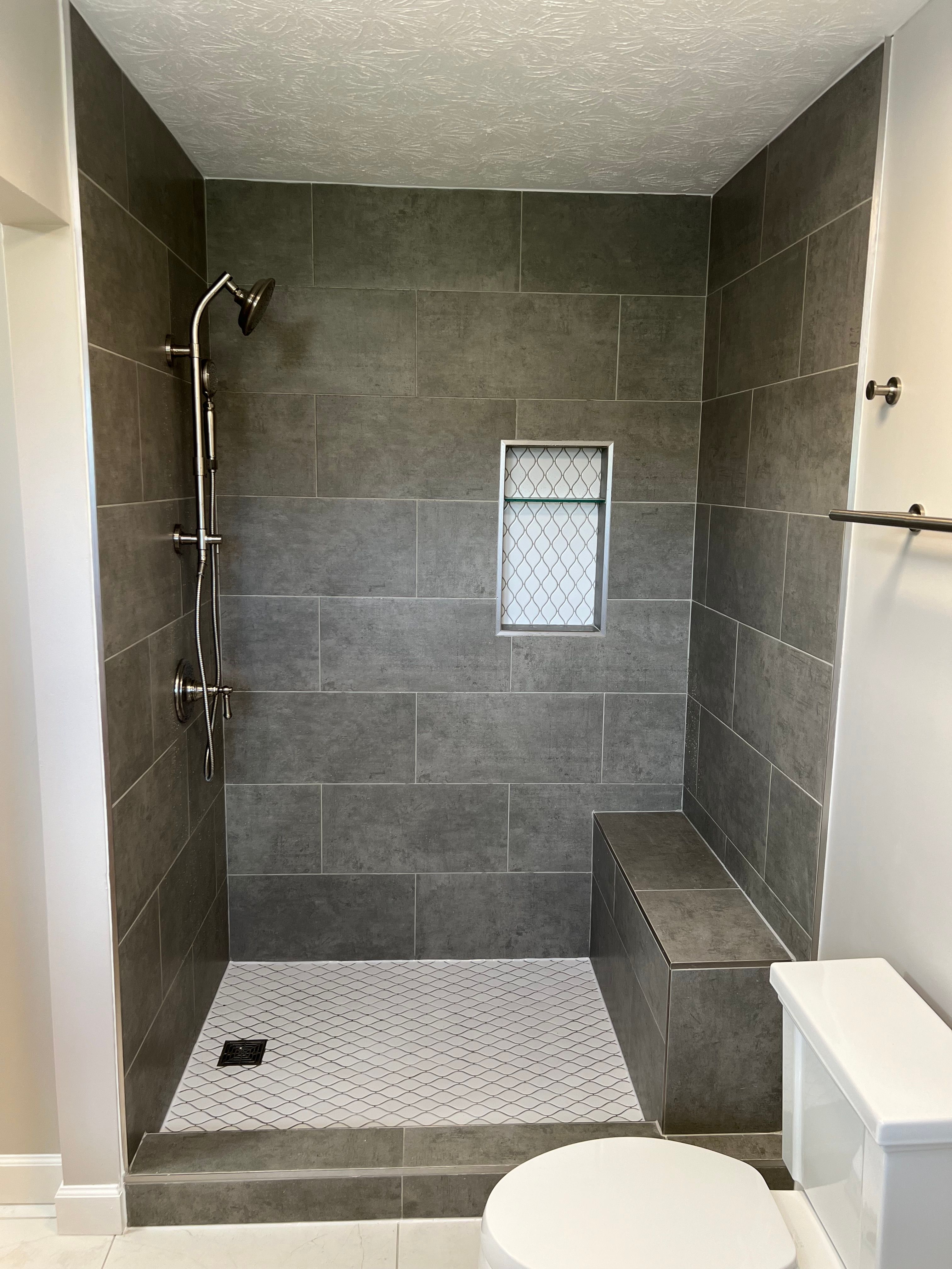  for Riveras Contracting in Beavercreek, OH