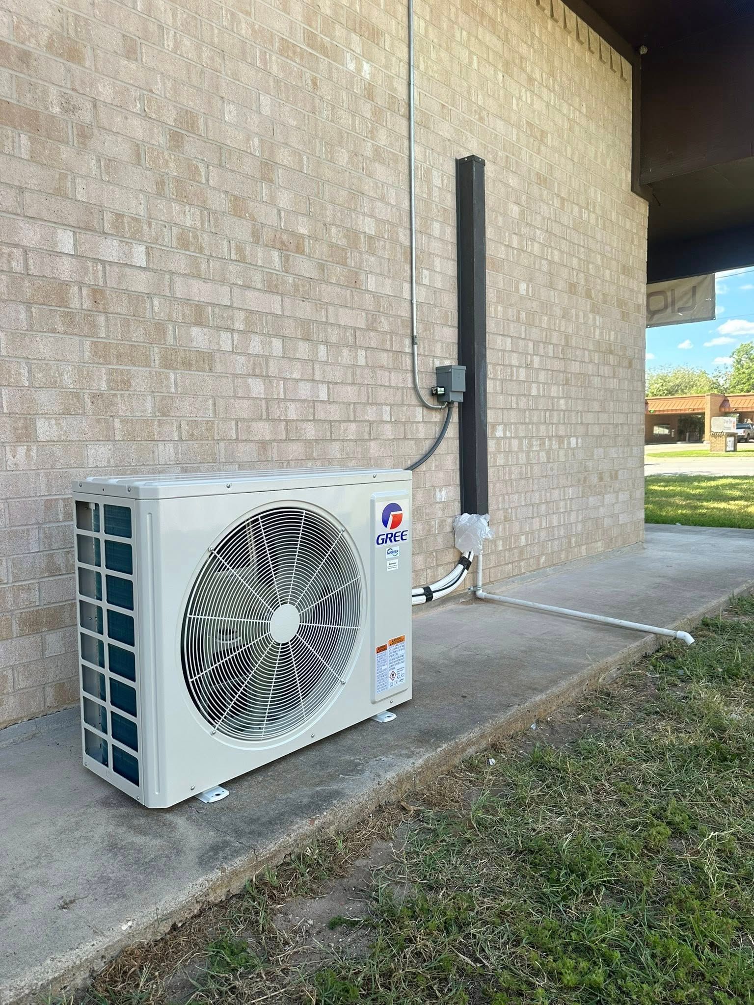  for Isaac’s Air in Yoakum, TX