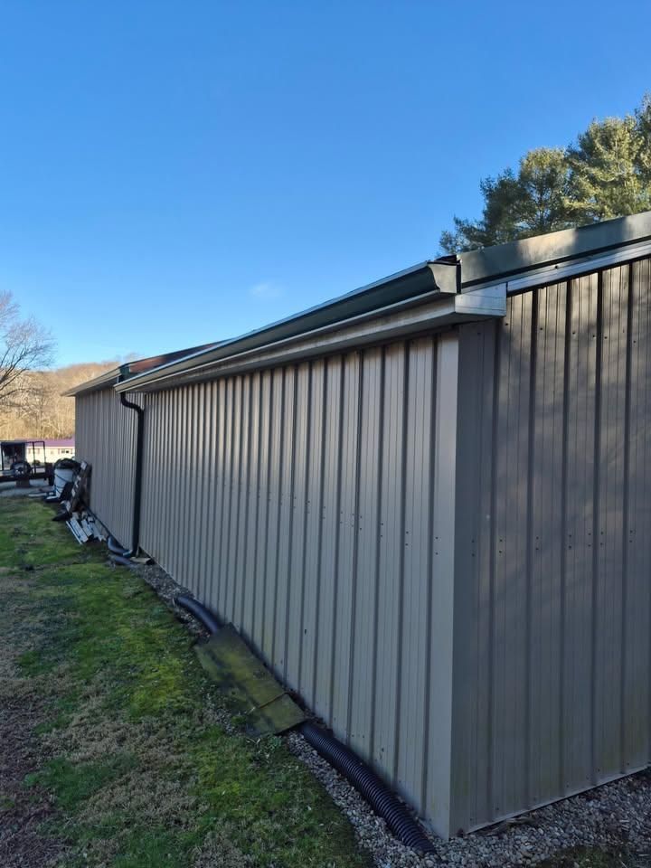  for Top Hand Roofing and Gutter in Pomeroy, OH