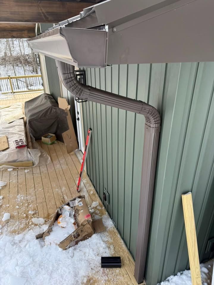  for Top Hand Roofing and Gutter in Pomeroy, OH