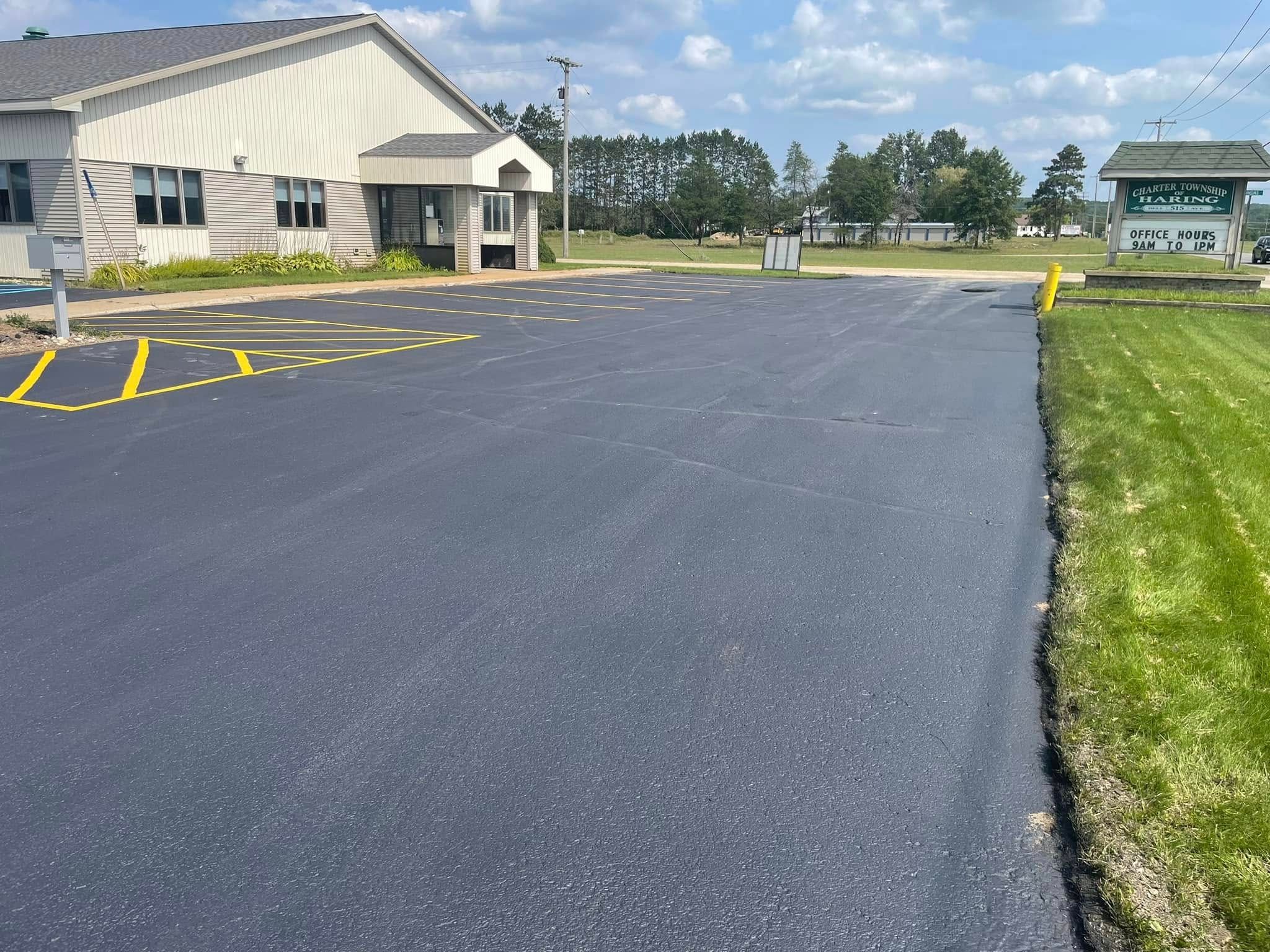 Asphalt for Buddy’s Blacktop in Cadillac, MI