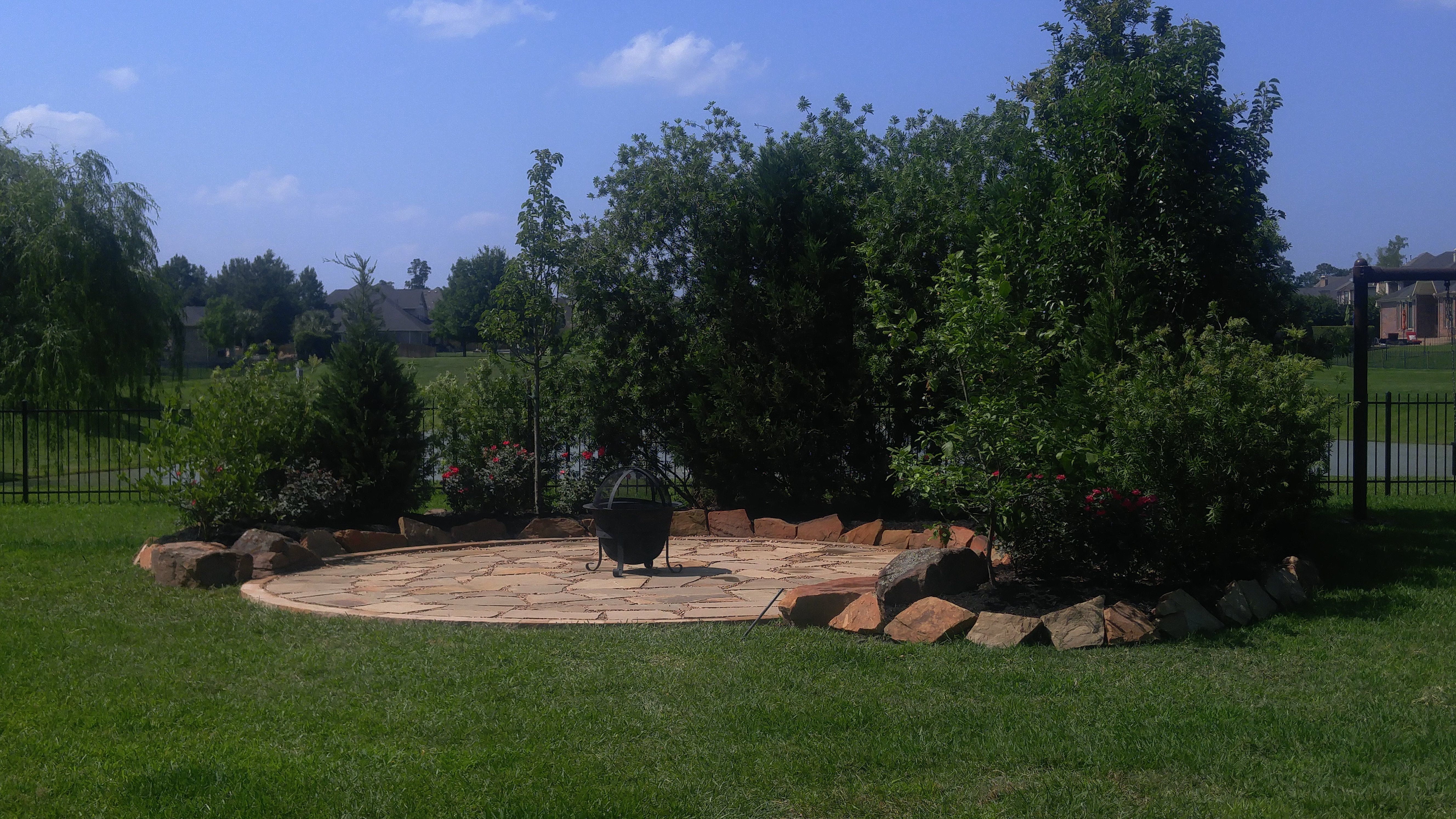 Outdoor Features for Atlas Land Design in Creekside Park, TX
