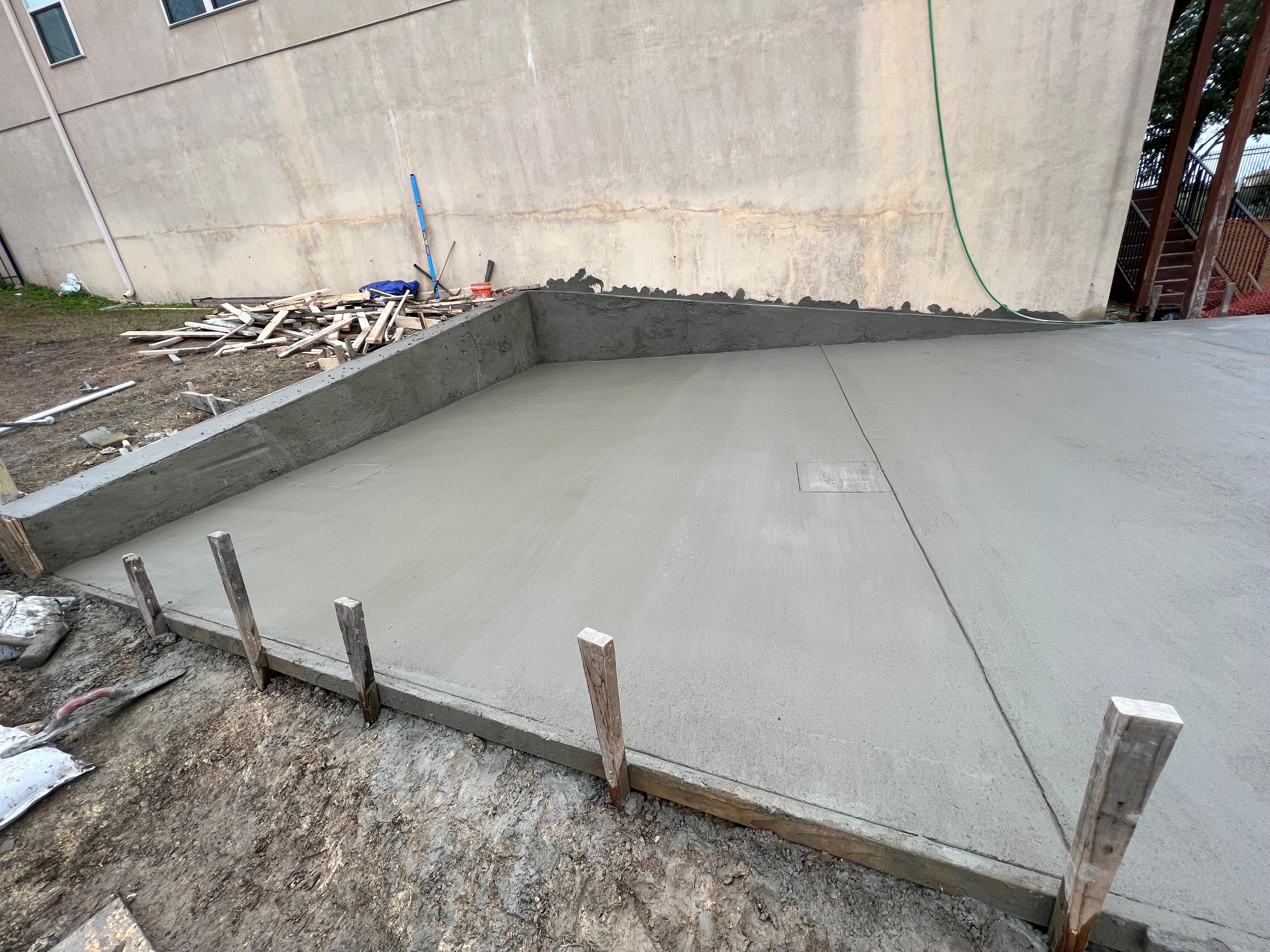  for Leo's Concrete Crew in Elgin, TX