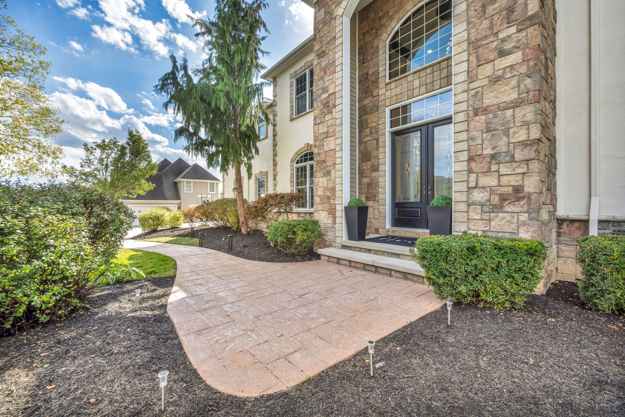  for ForeverHome RE in Cleveland, OH