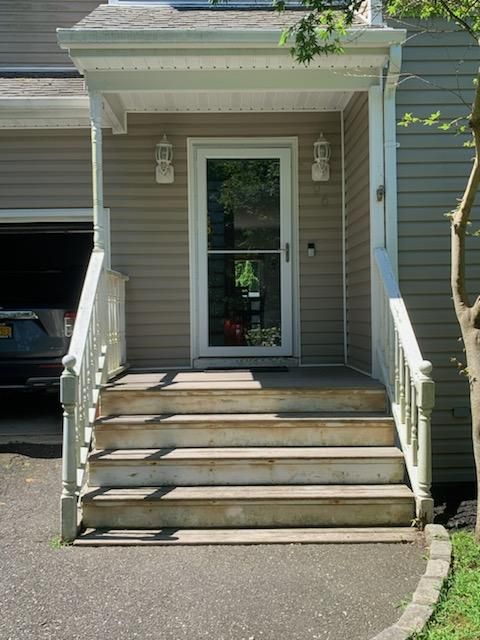  for East End Maintenance Construction Solutions in Suffolk County, NY