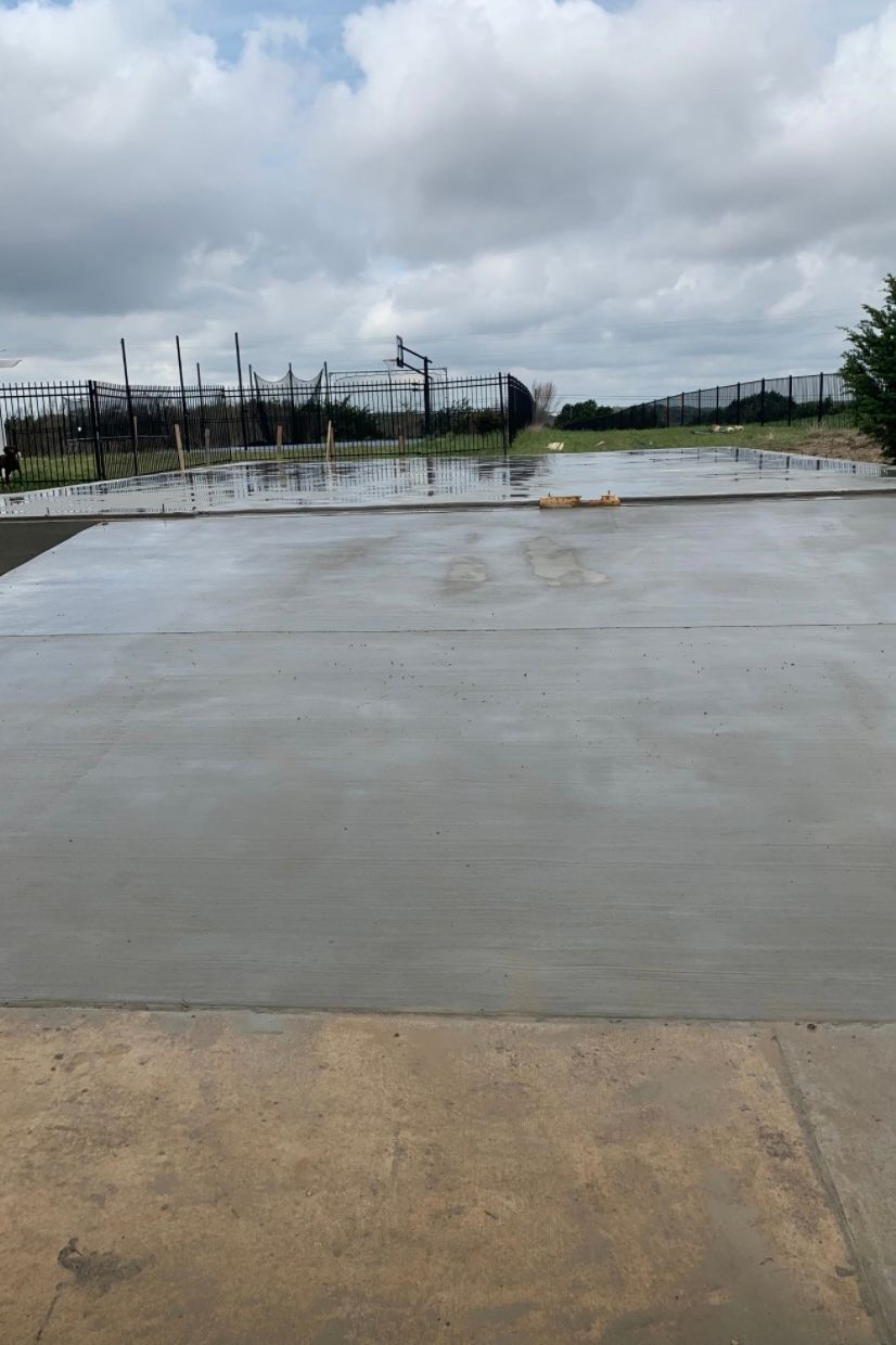  for Leo's Concrete Crew in Elgin, TX