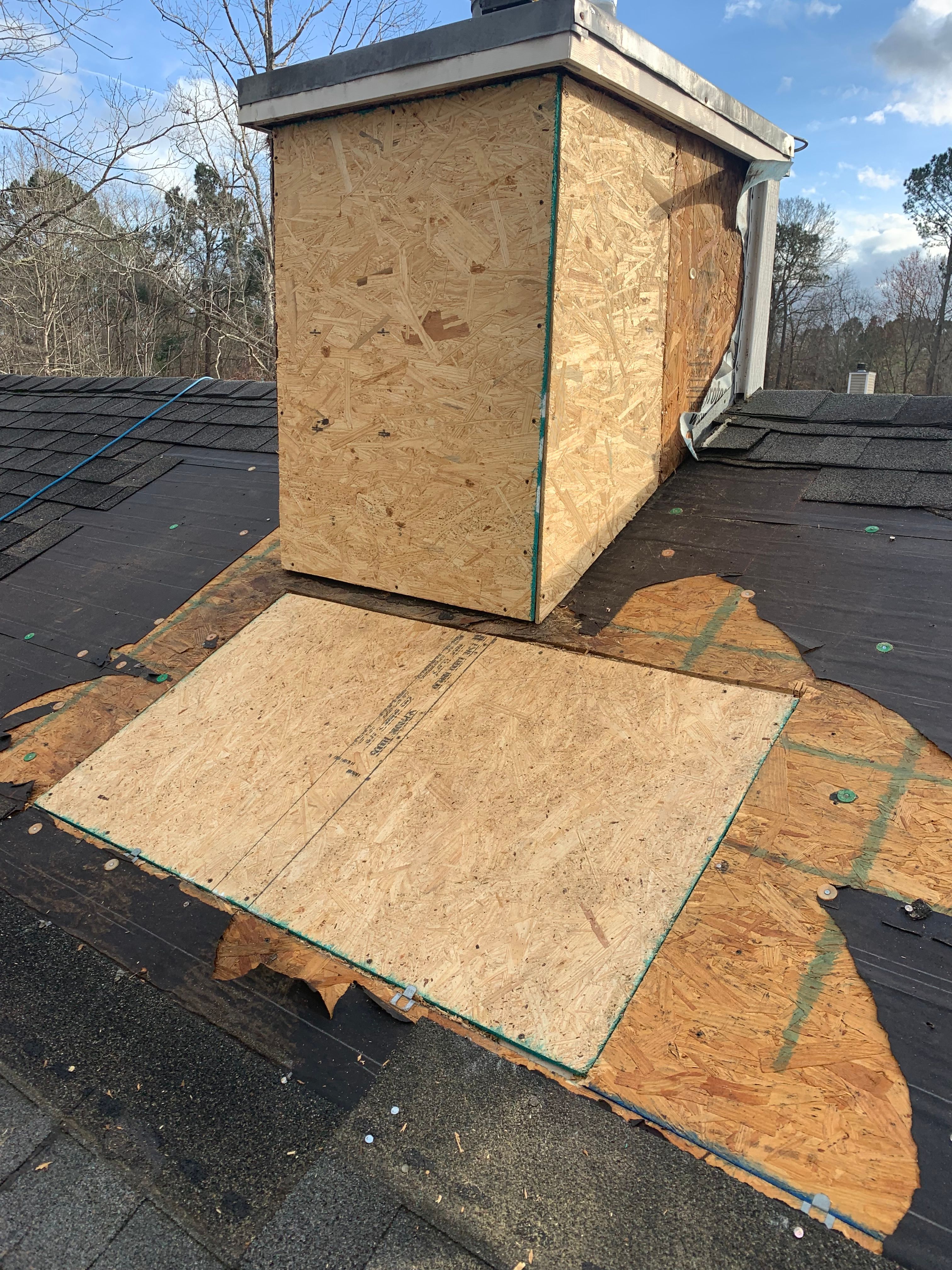 Vinyl siding  for Safe Roofing Inc in Jacksonville, NC