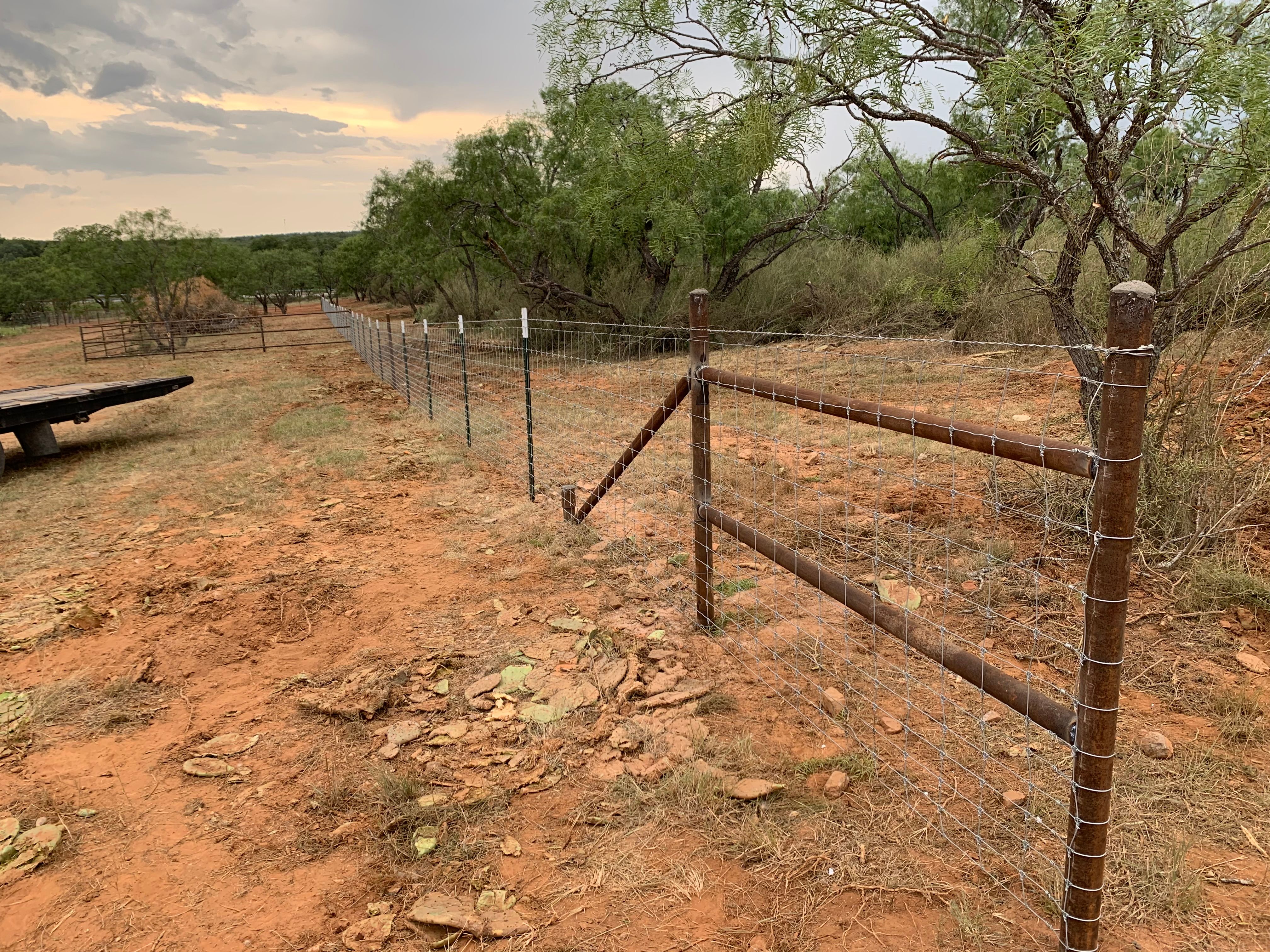  for 5-7 Fencing & Construction in Madisonville, TX