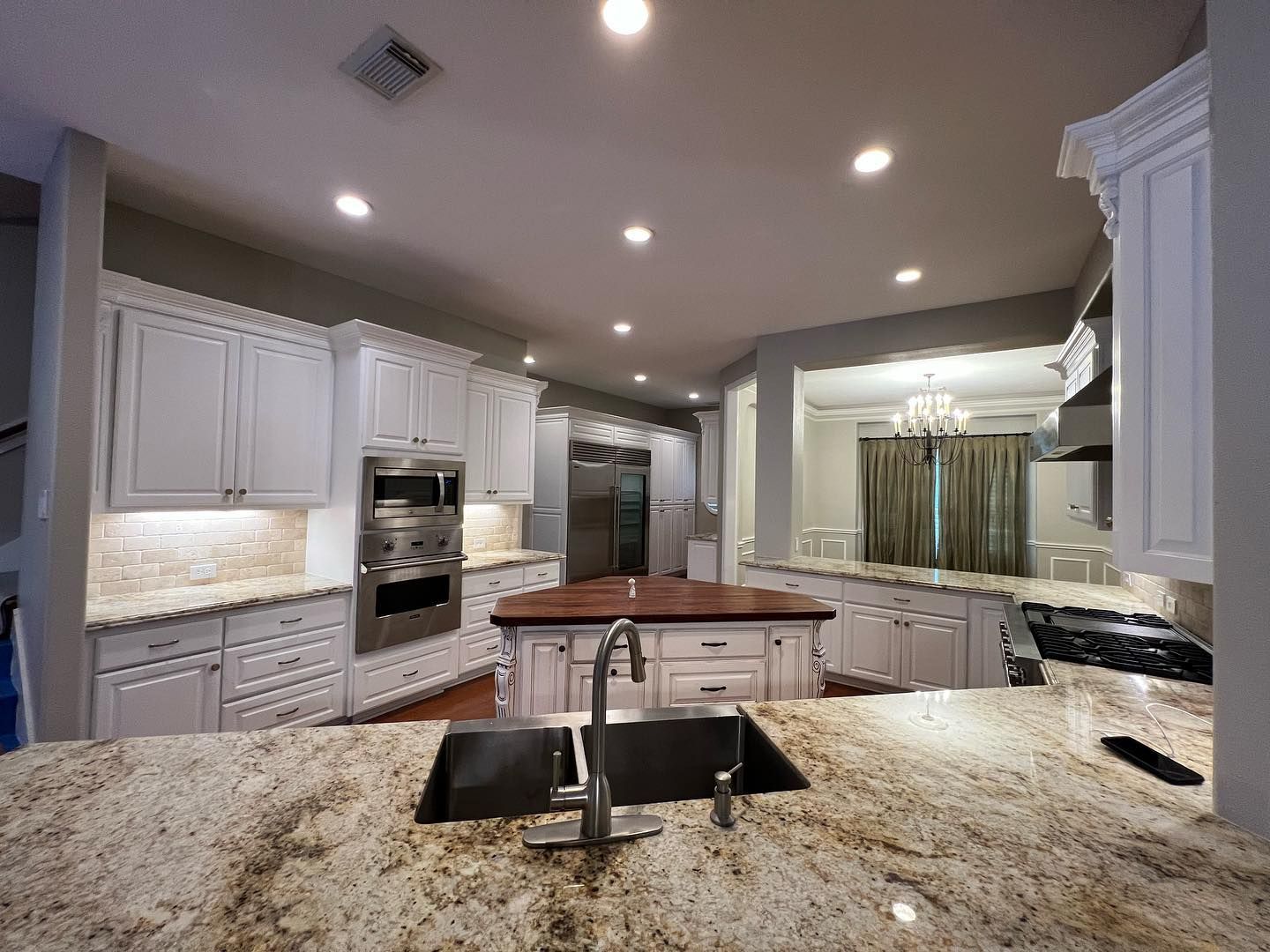  for Leon Painting in Houston, TX