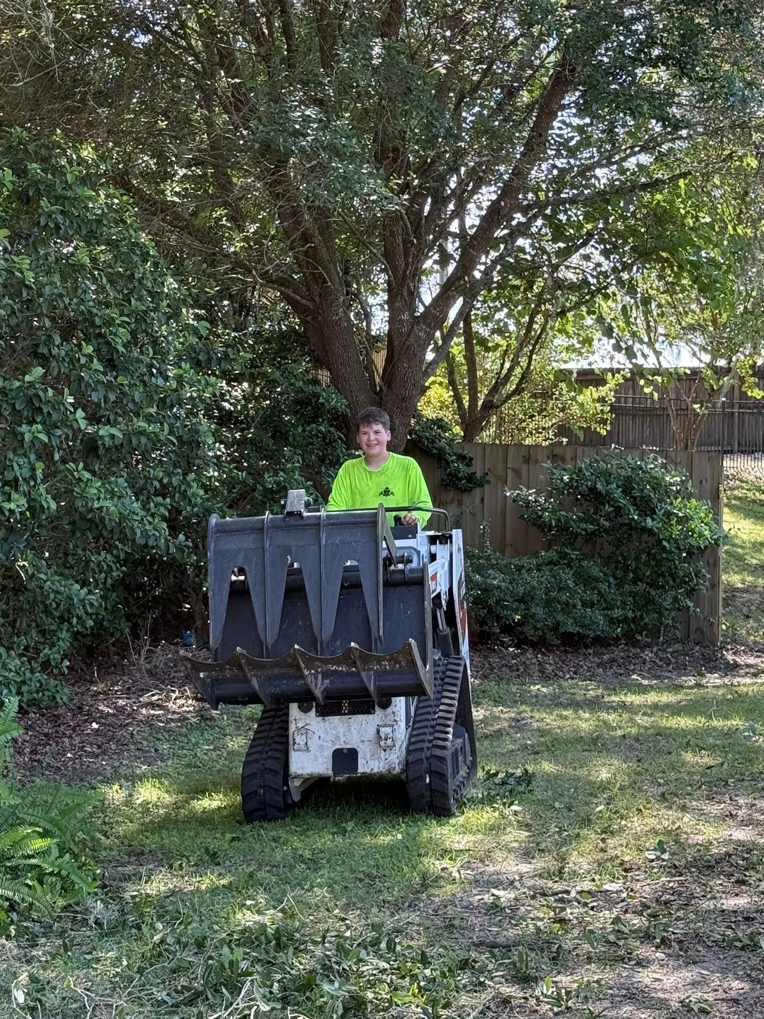  for Amerigrown Tree And Lawn in Apopka, FL