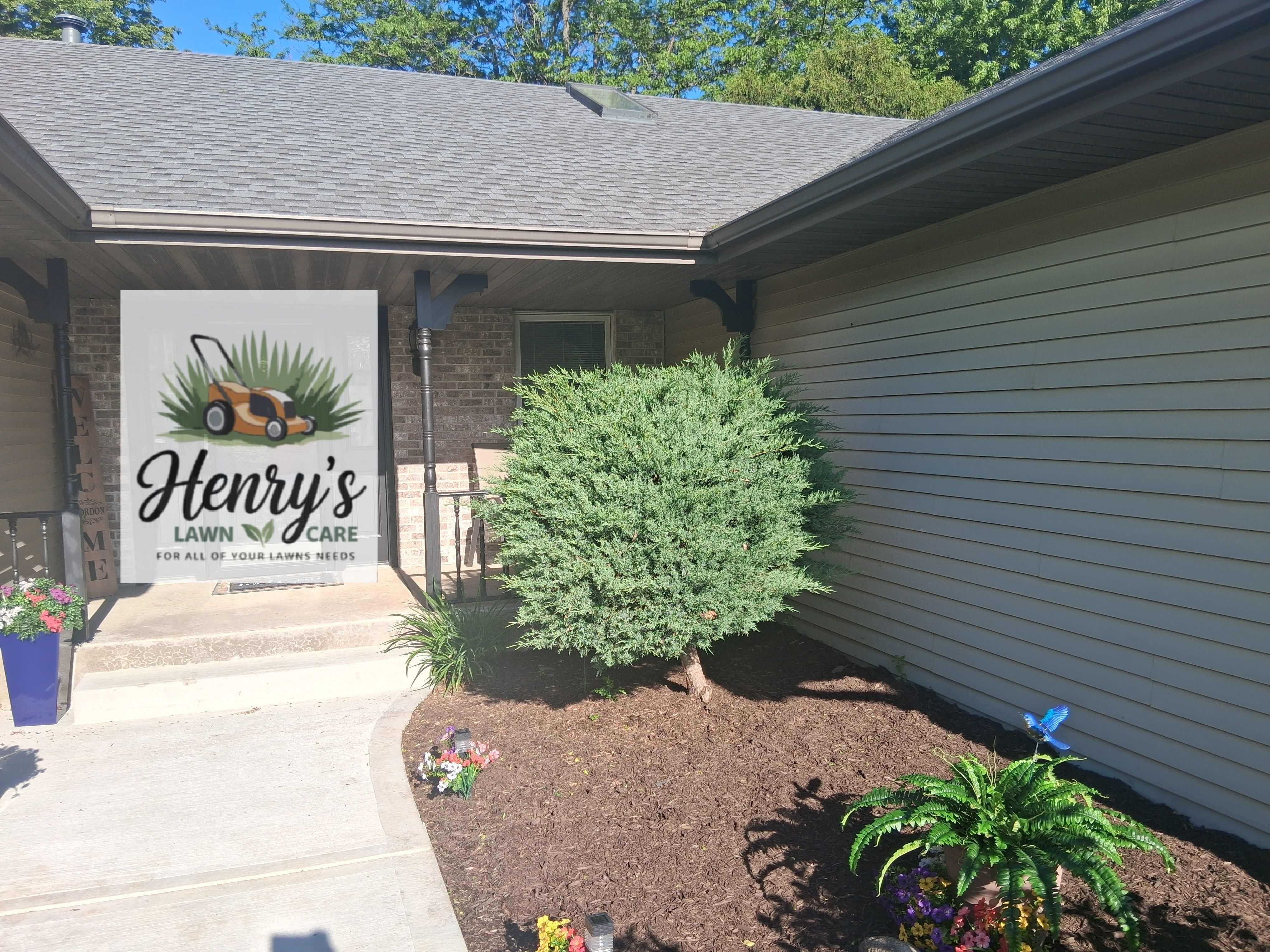 for Henry's Lawn Care in Rockford, IL