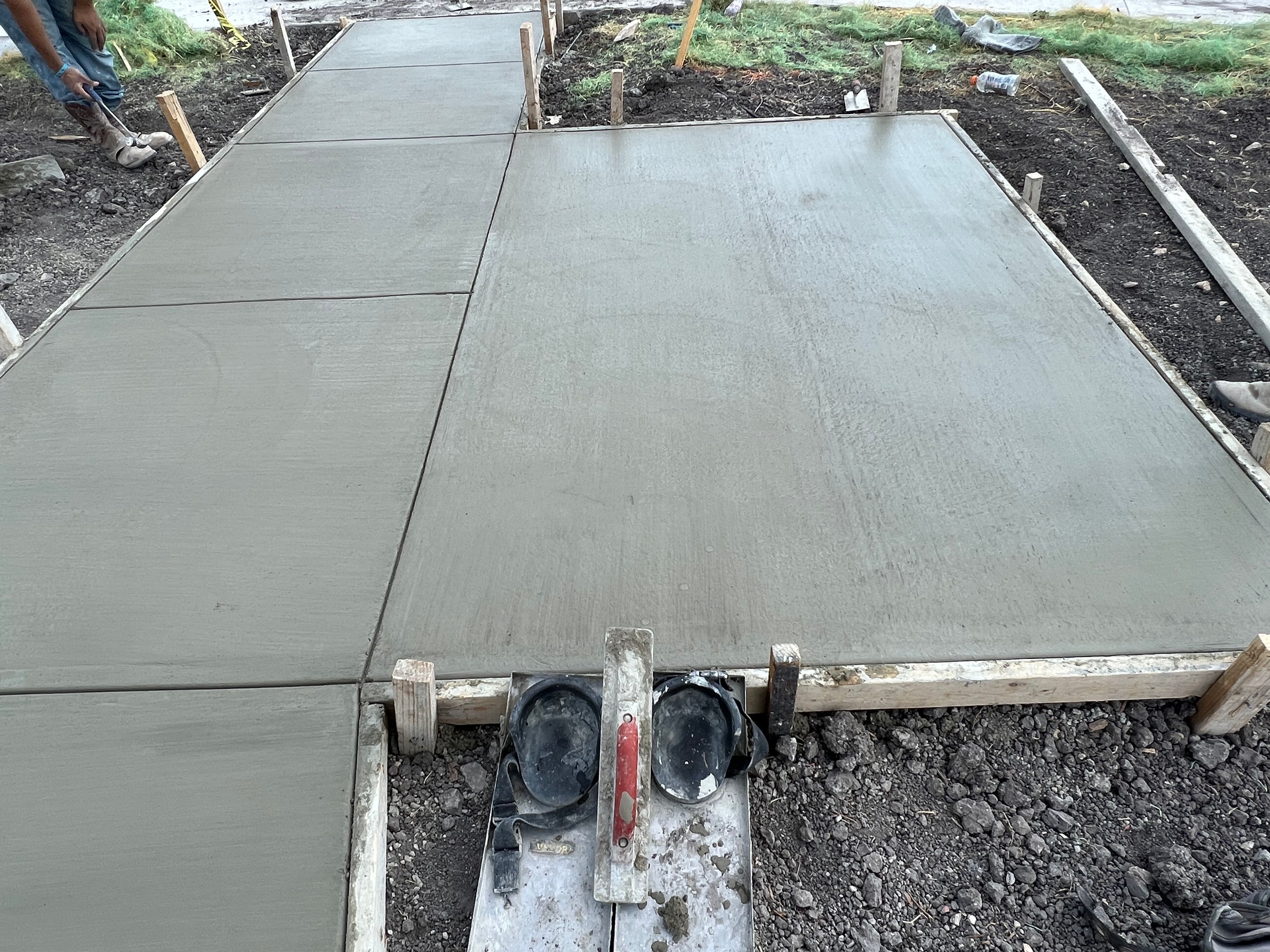  for Leo's Concrete Crew in Elgin, TX