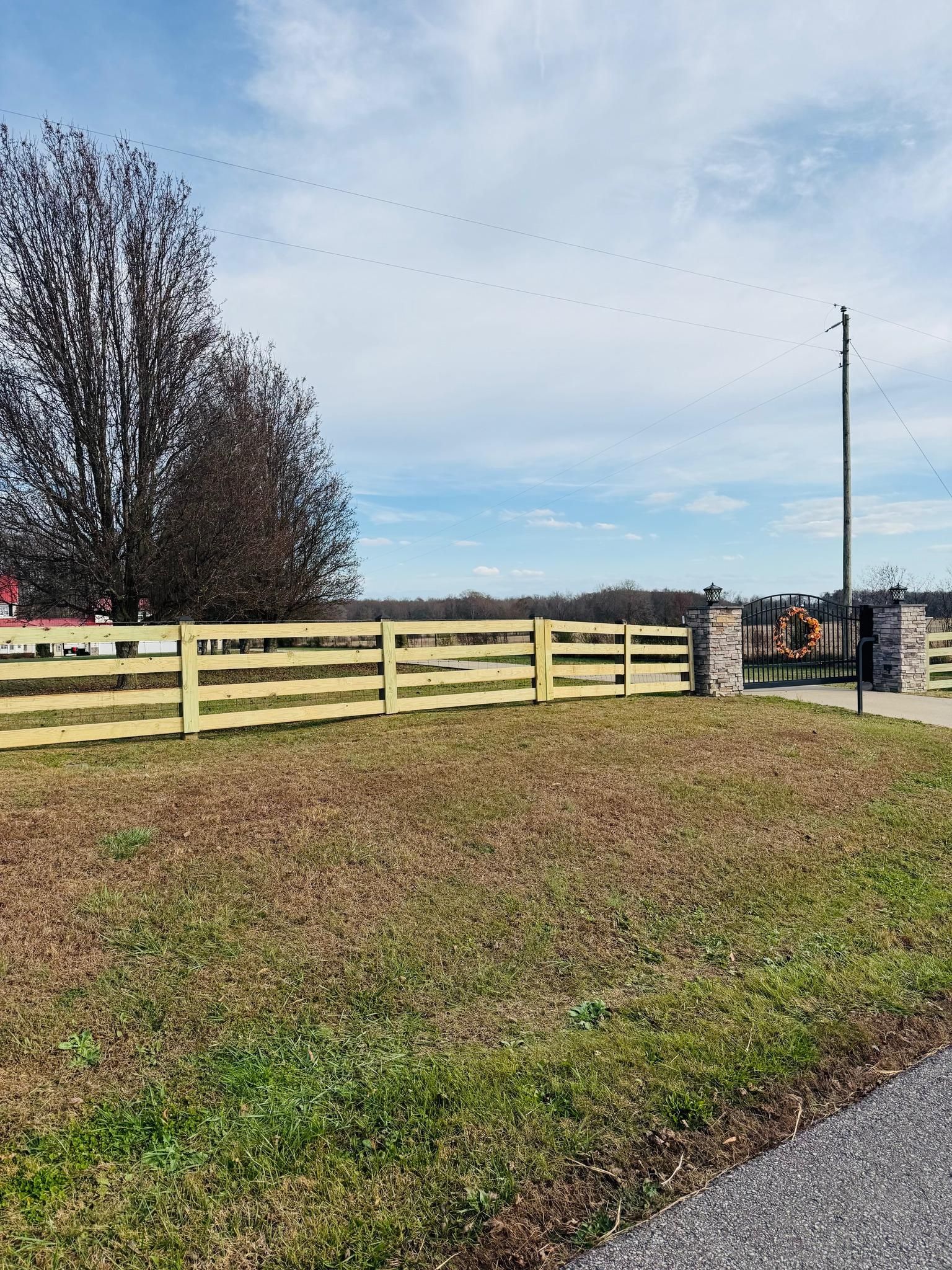  for Ap’s Fencing in McMinnville, TN