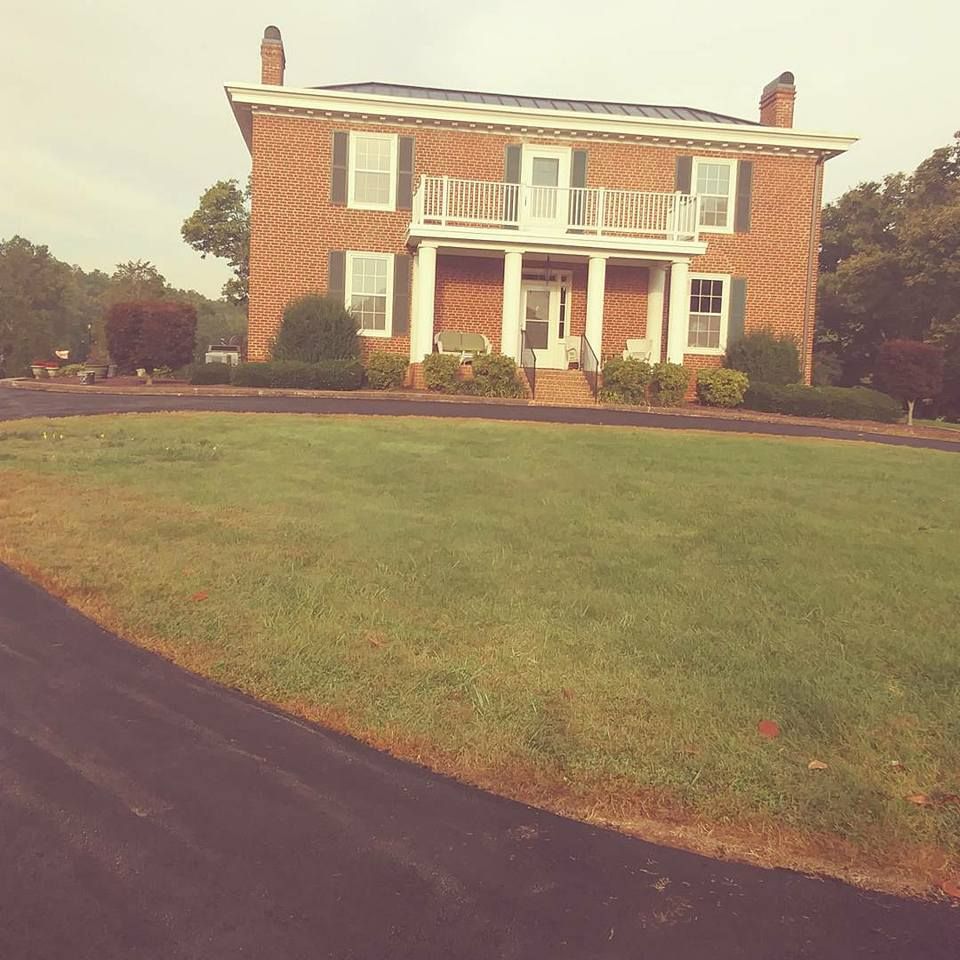 Asphalt  for Allstate Asphalt & Concrete in Lynchburg, VA