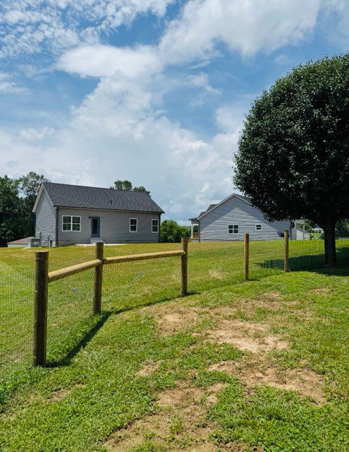  for Ap’s Fencing in McMinnville, TN