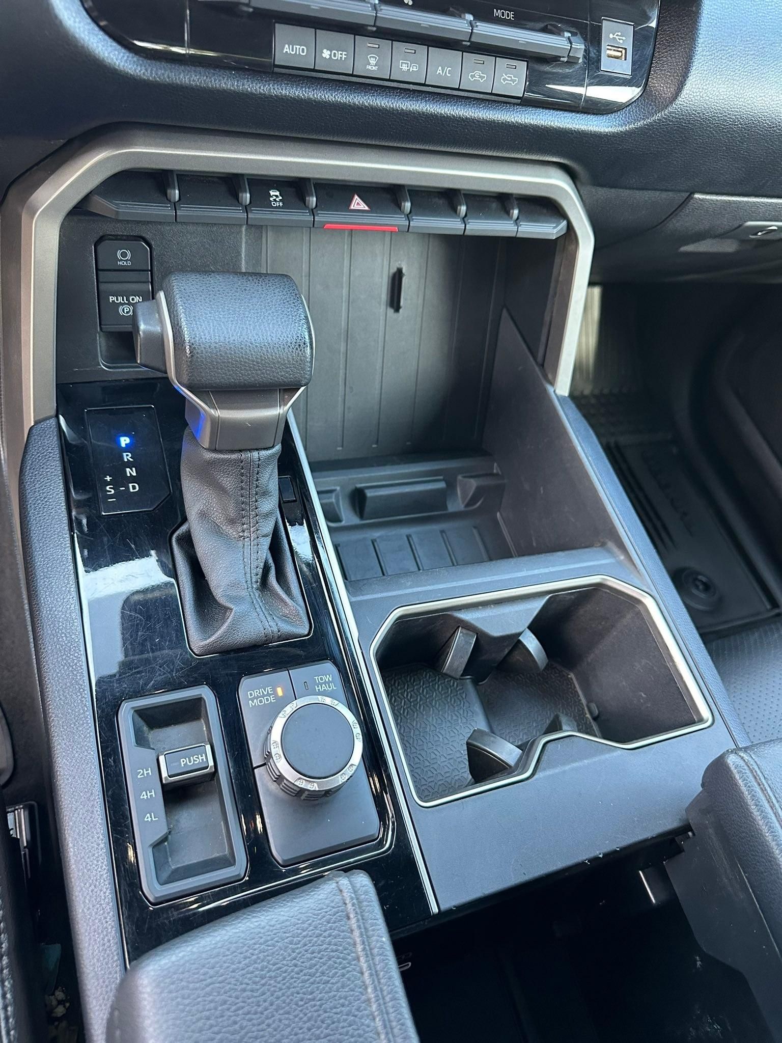  for Hollywood Detail in Northport , AL