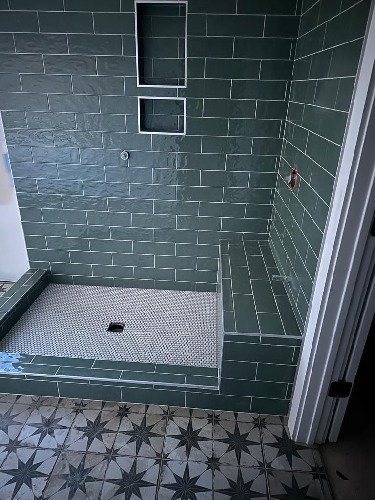 Bathroom & Showers for MMH Flooring LLC in Greenville, SC