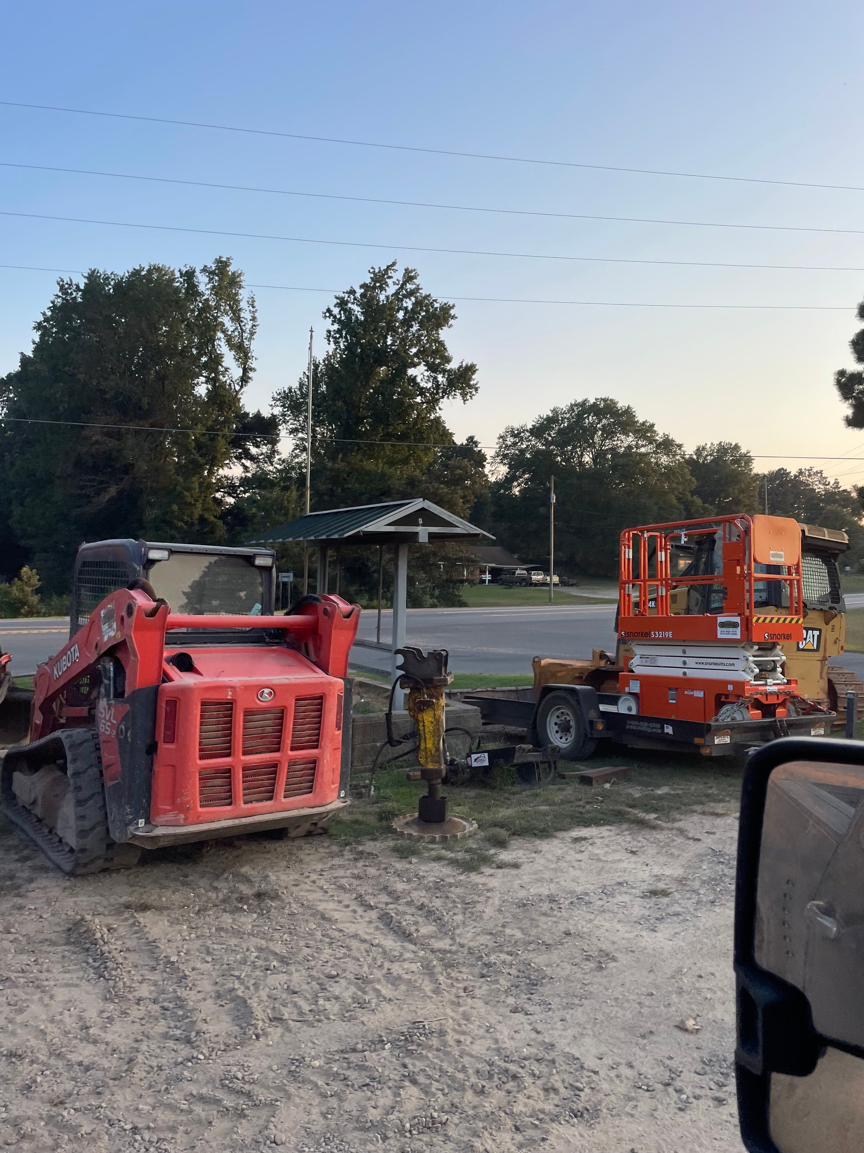 Rental Equipment  for JUSTIN JACQUES LLC DBA DOUBLE J EXCAVATION in Nashville, AR