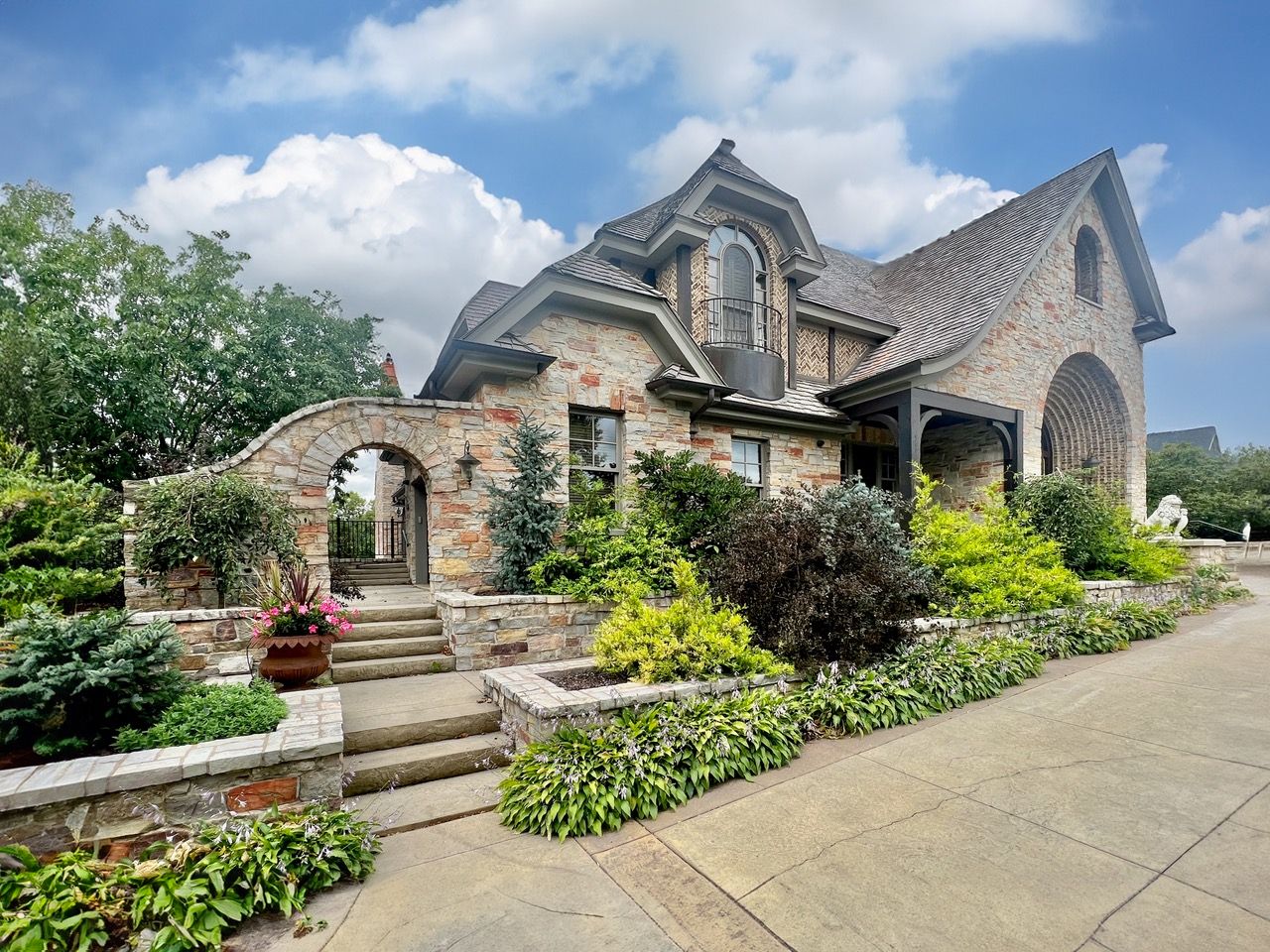  for Thunder Bear Painting in Eden Prairie, Minnesota