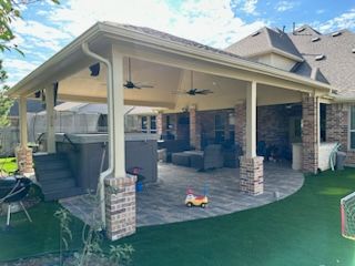  for Luxurious Construction LLC in Houston, TX