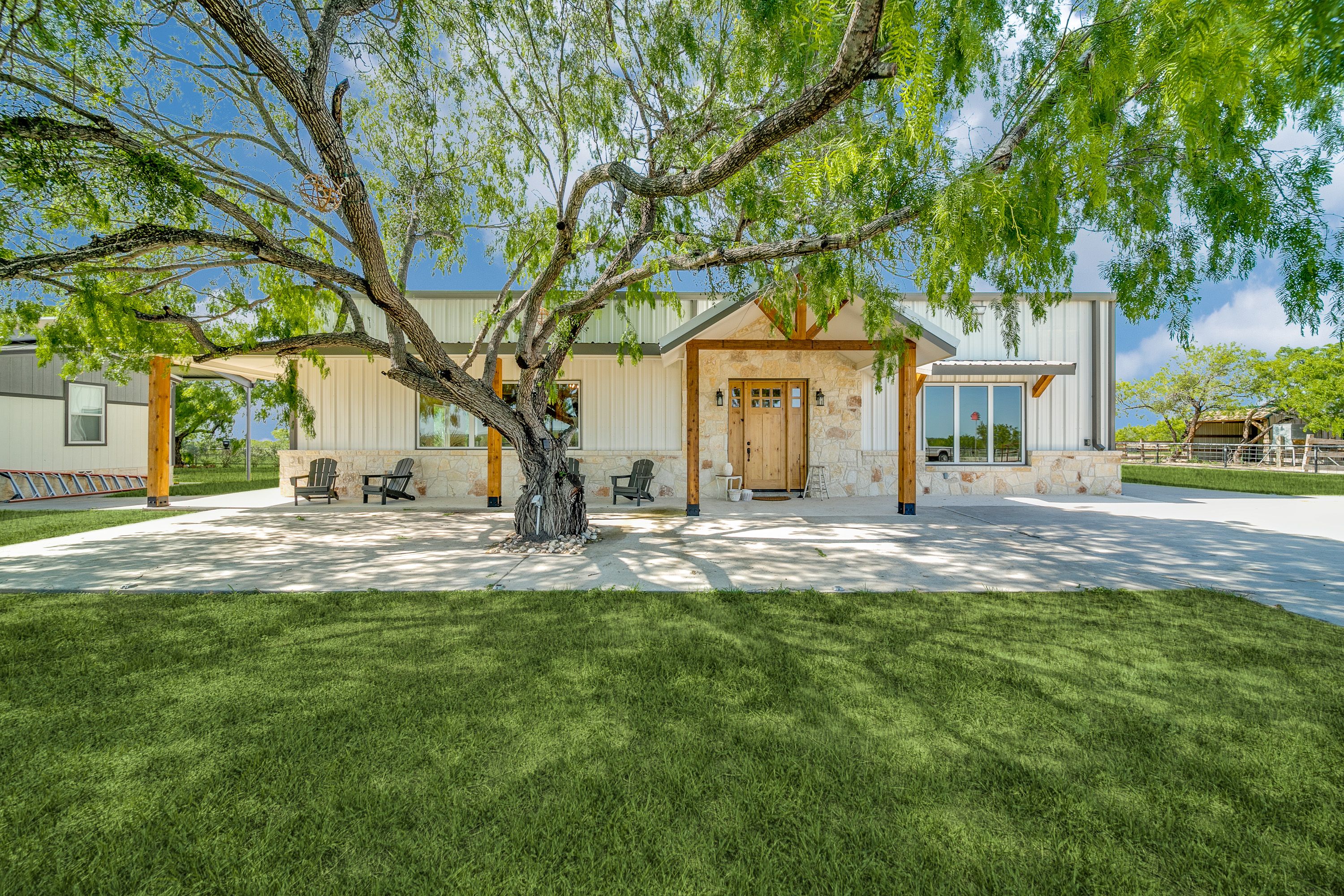 New Builds for Cactus Creek Custom Builders in Poth, TX