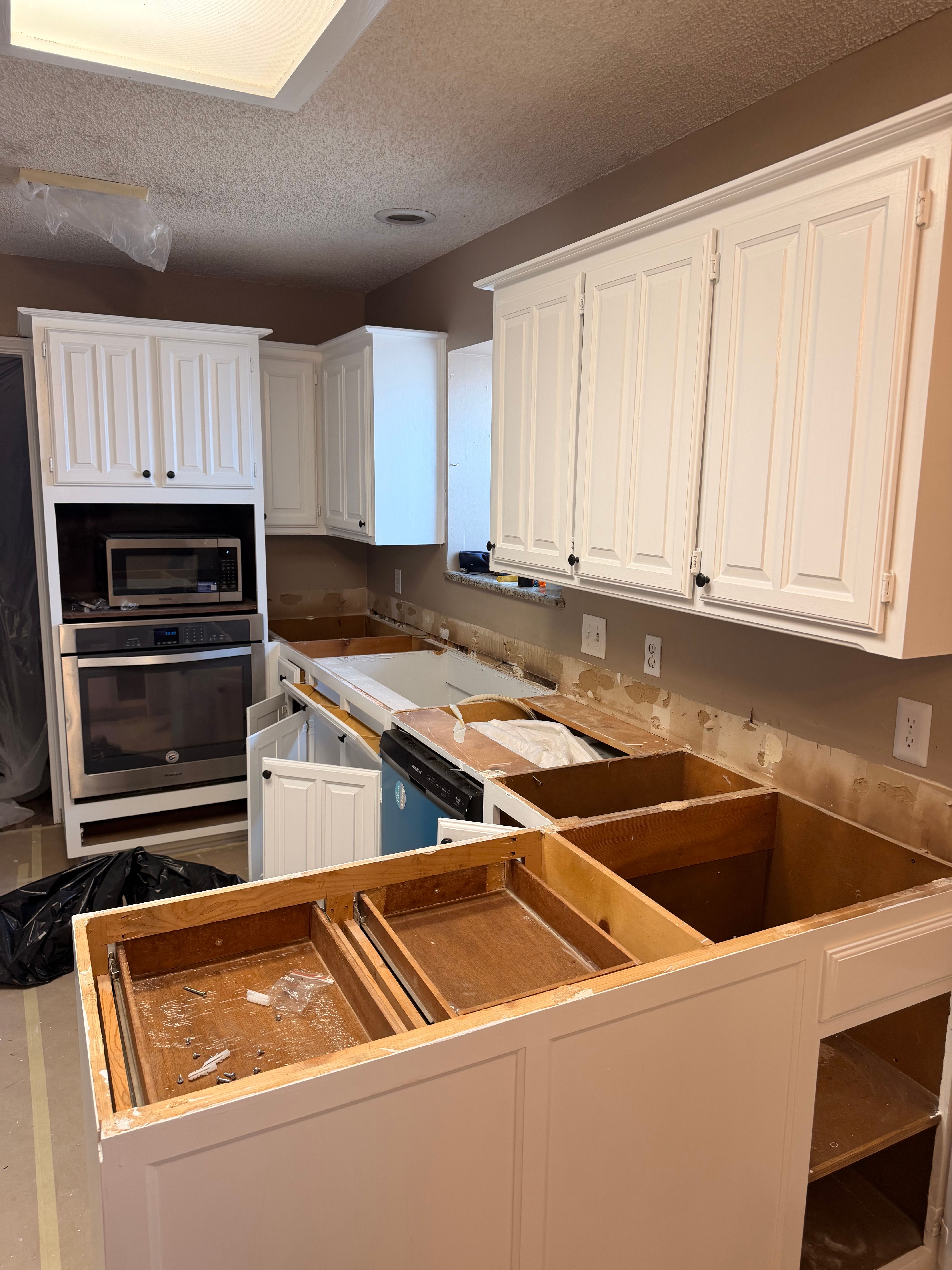  for MJ’s Painting & Remodeling LLC in Irving, TX