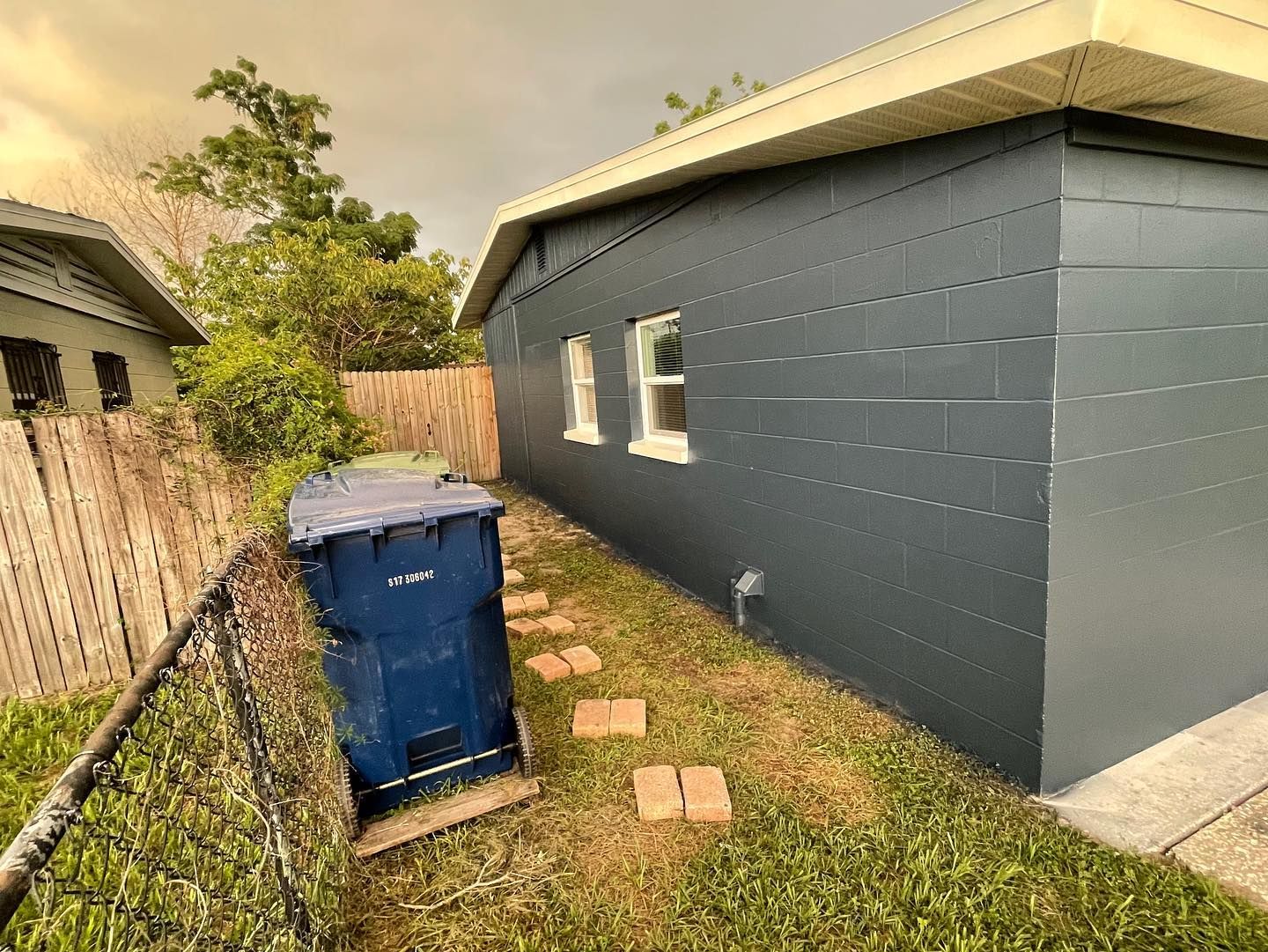 Exterior Painting for Bison Painting And Pressure Washing in Lakeland, FL