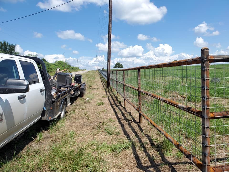 Fences for Rudy's Custom Fence Building in Luling, TX