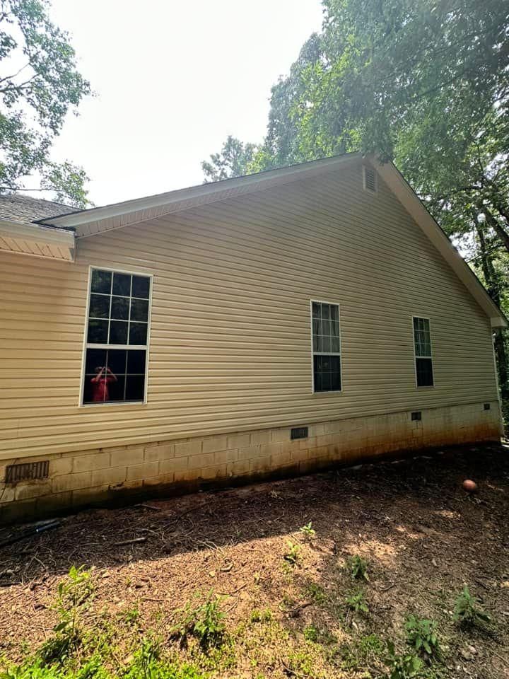 Mowing for Cowboys Lawn Care & Pressure/Soft Washing in Carrollton, Georgia