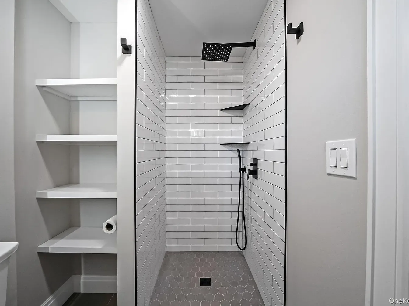  for New Vision Contracting in Suffolk County, NY