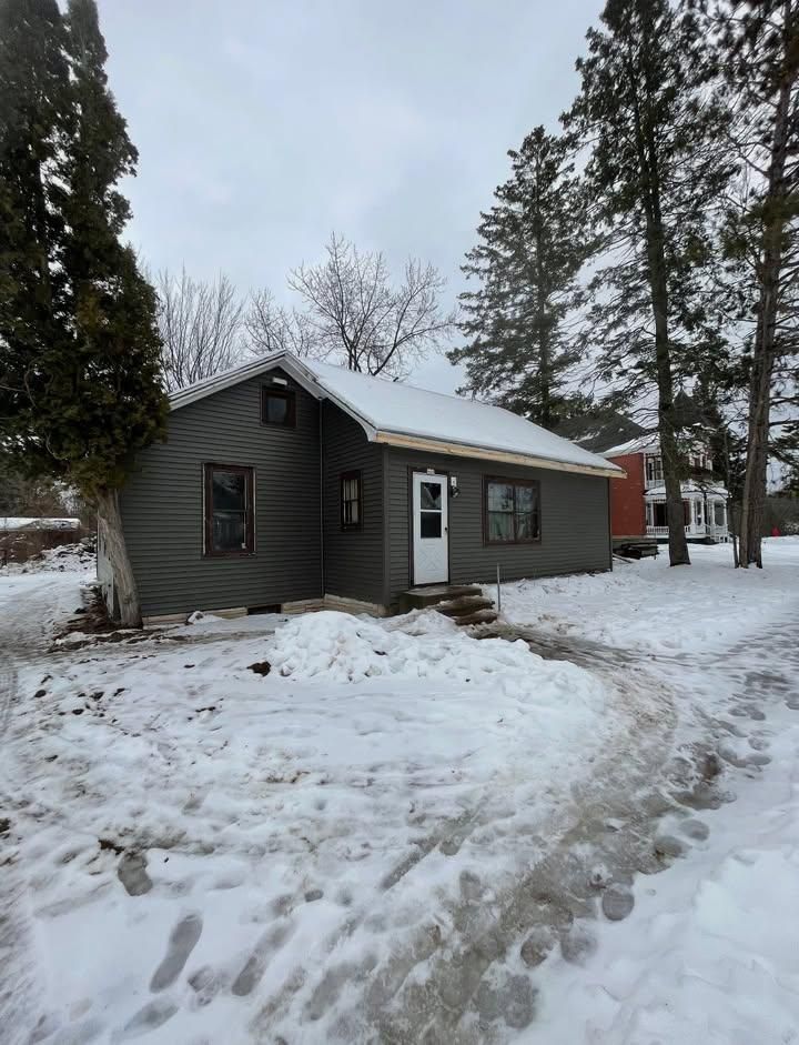  for Davis Enterprises in Tomahawk, WI