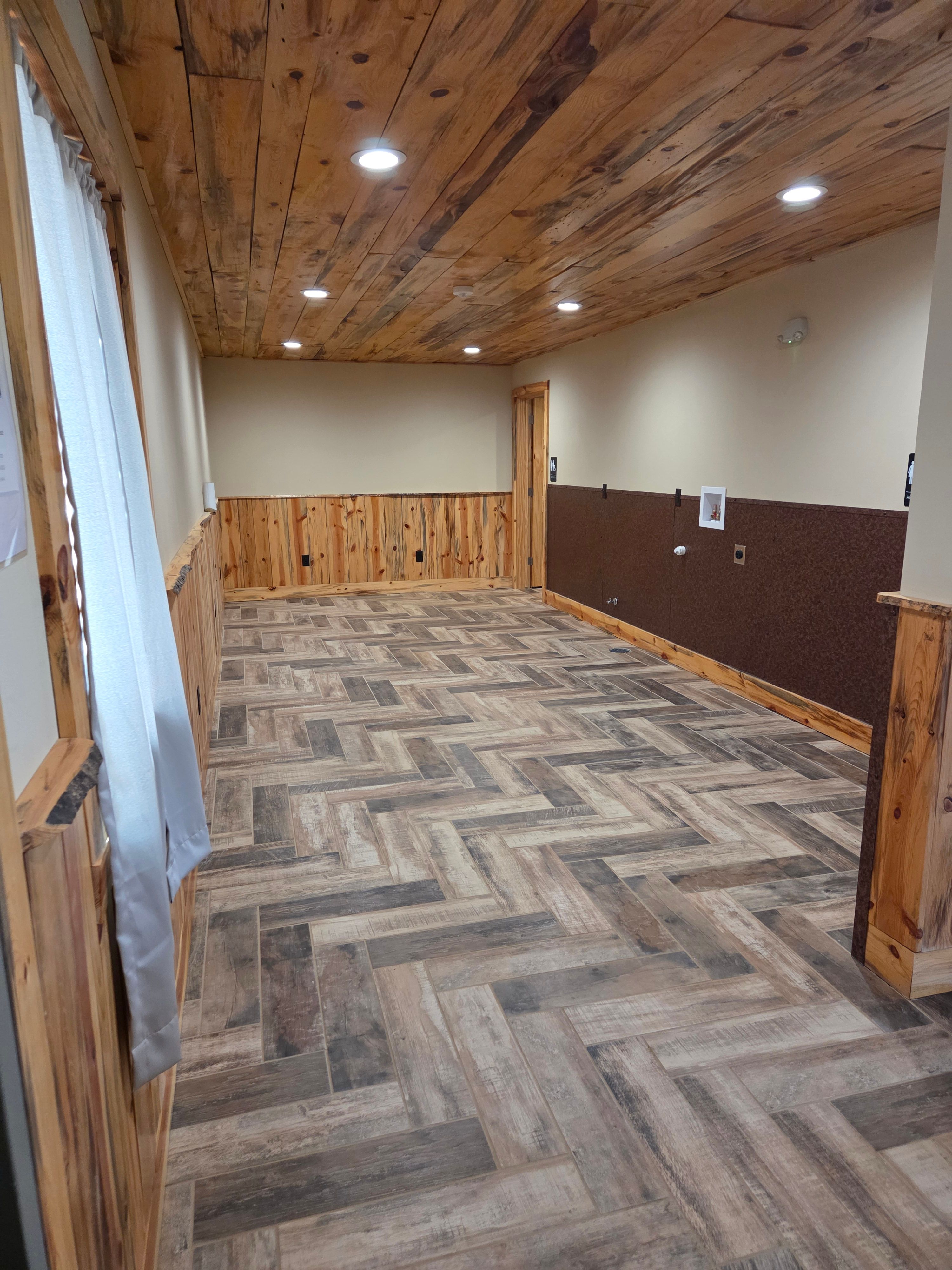  for Pinewood Construction. LLC in Miles City, MT