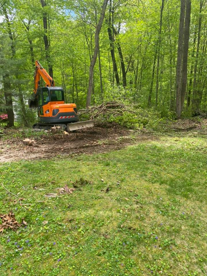  for Davis Services LLC in Bethany, CT