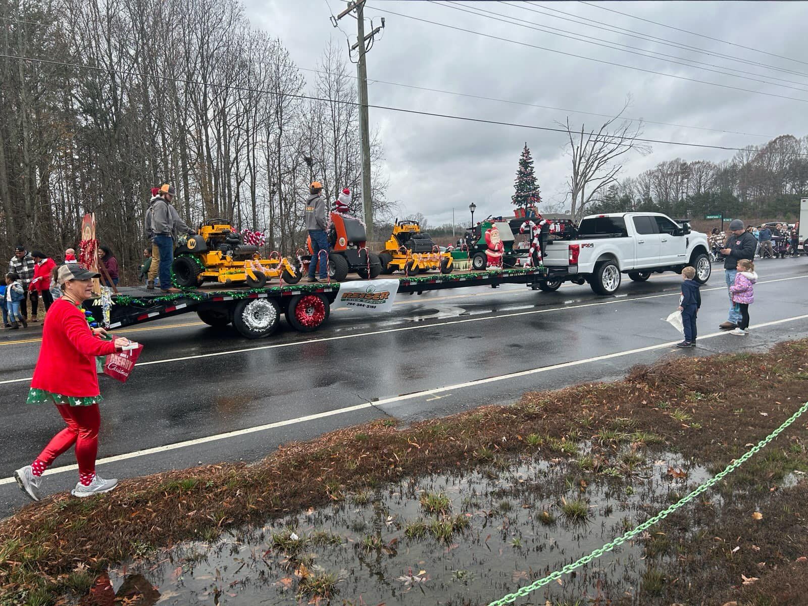 Our Team and Equipment for Reiser Lawn Service in Denver, North Carolina