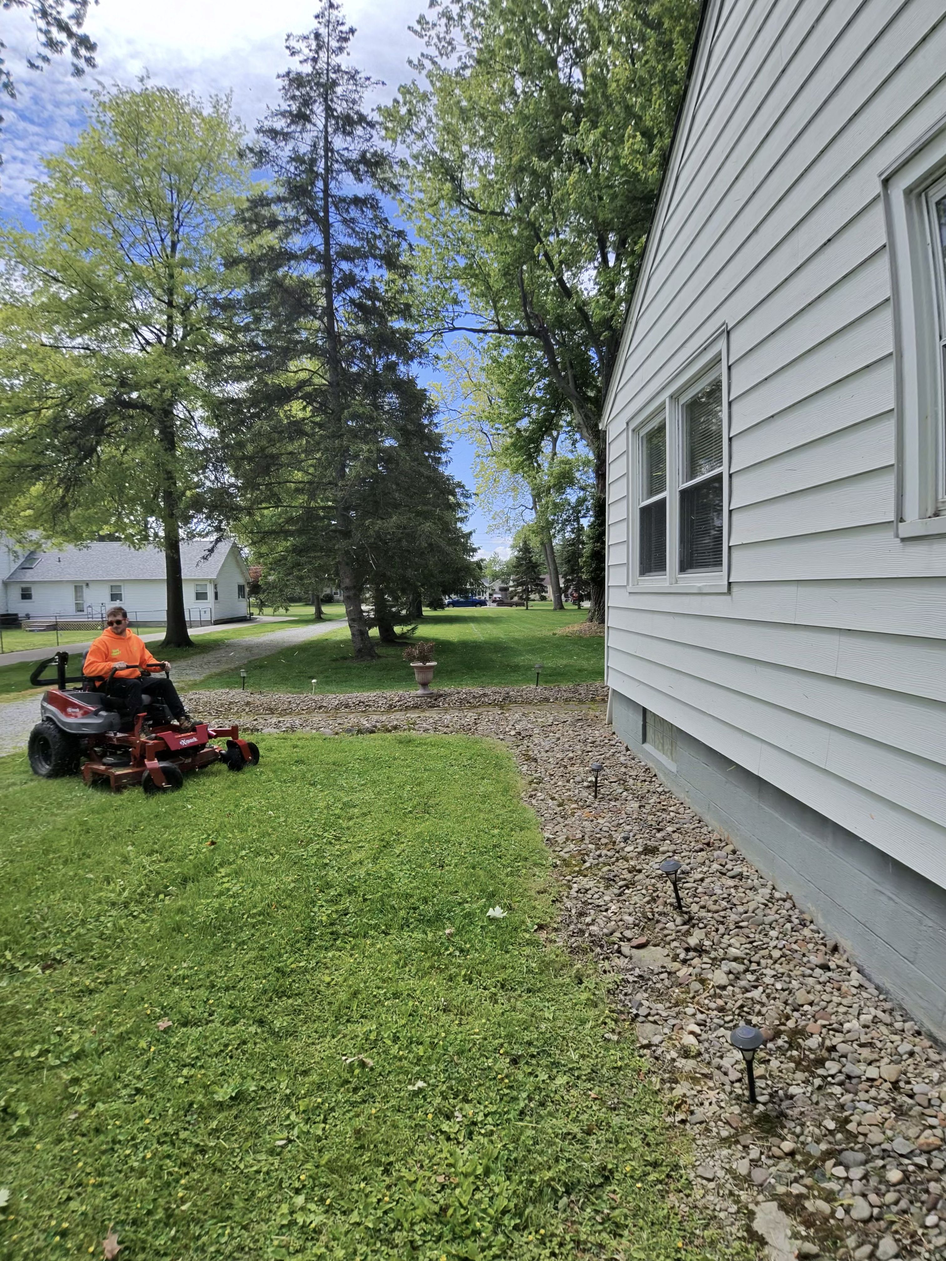  for Yard Theory in Willowick, OH