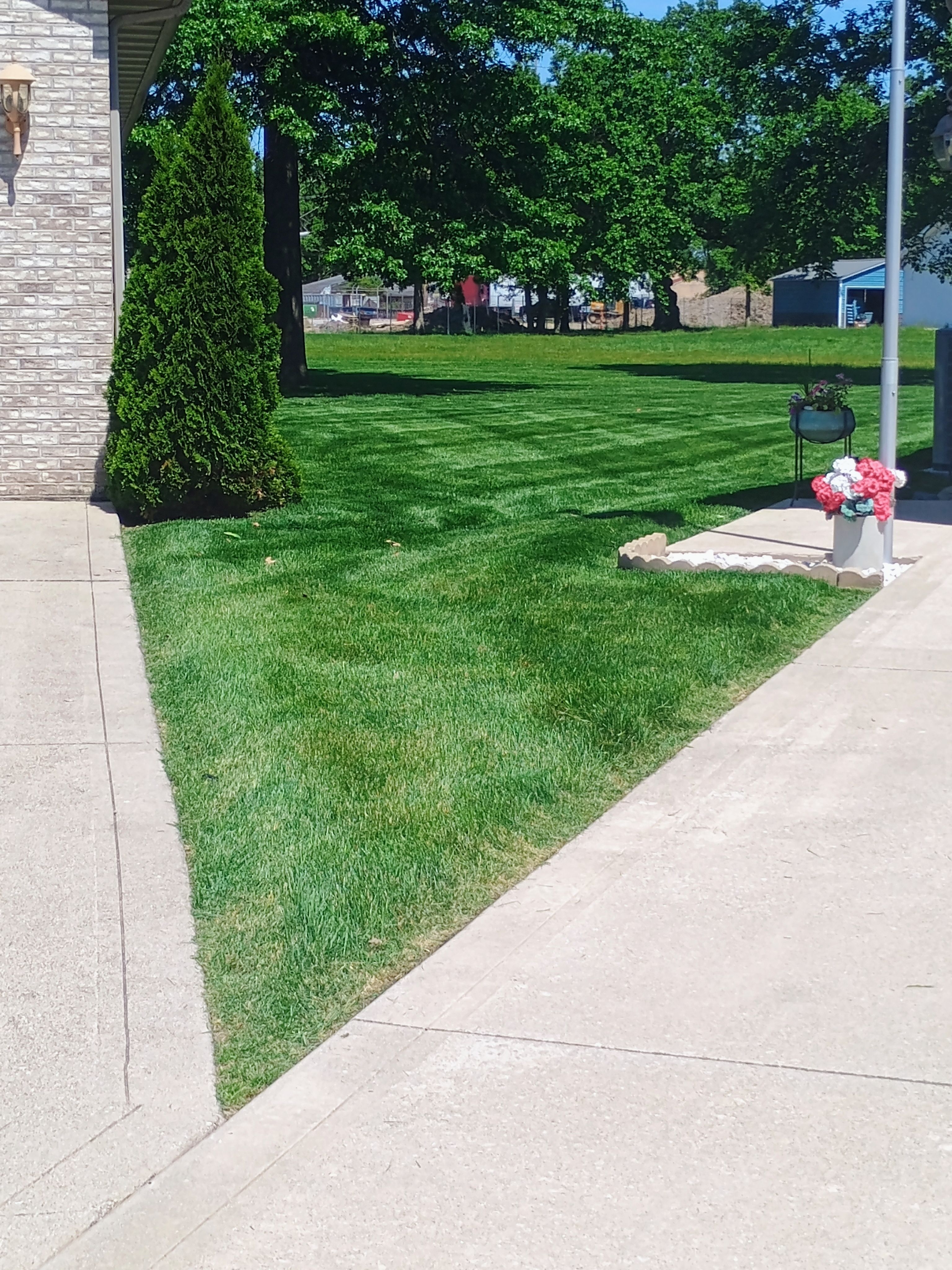  for R&M Lawn Control in Defiance, OH