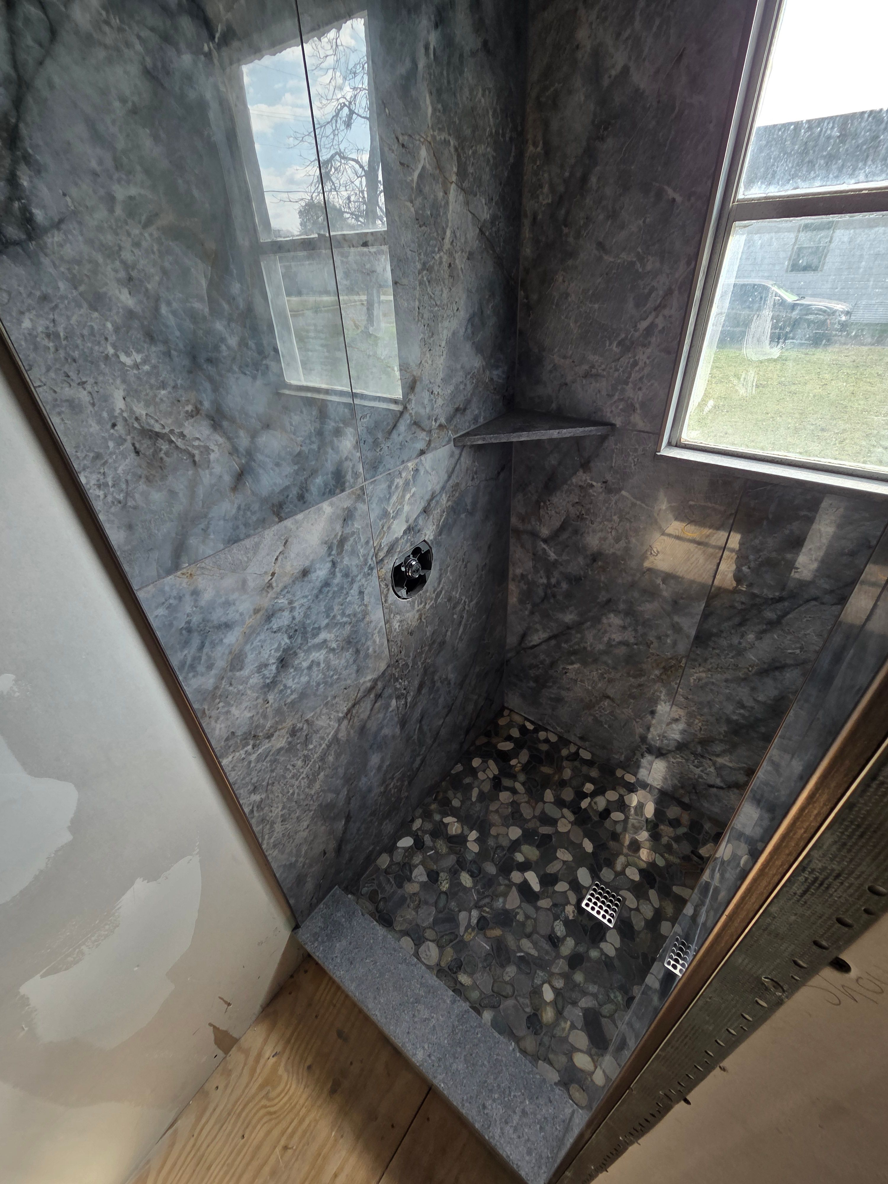  for D&J Custom Floors in Nederland, TX