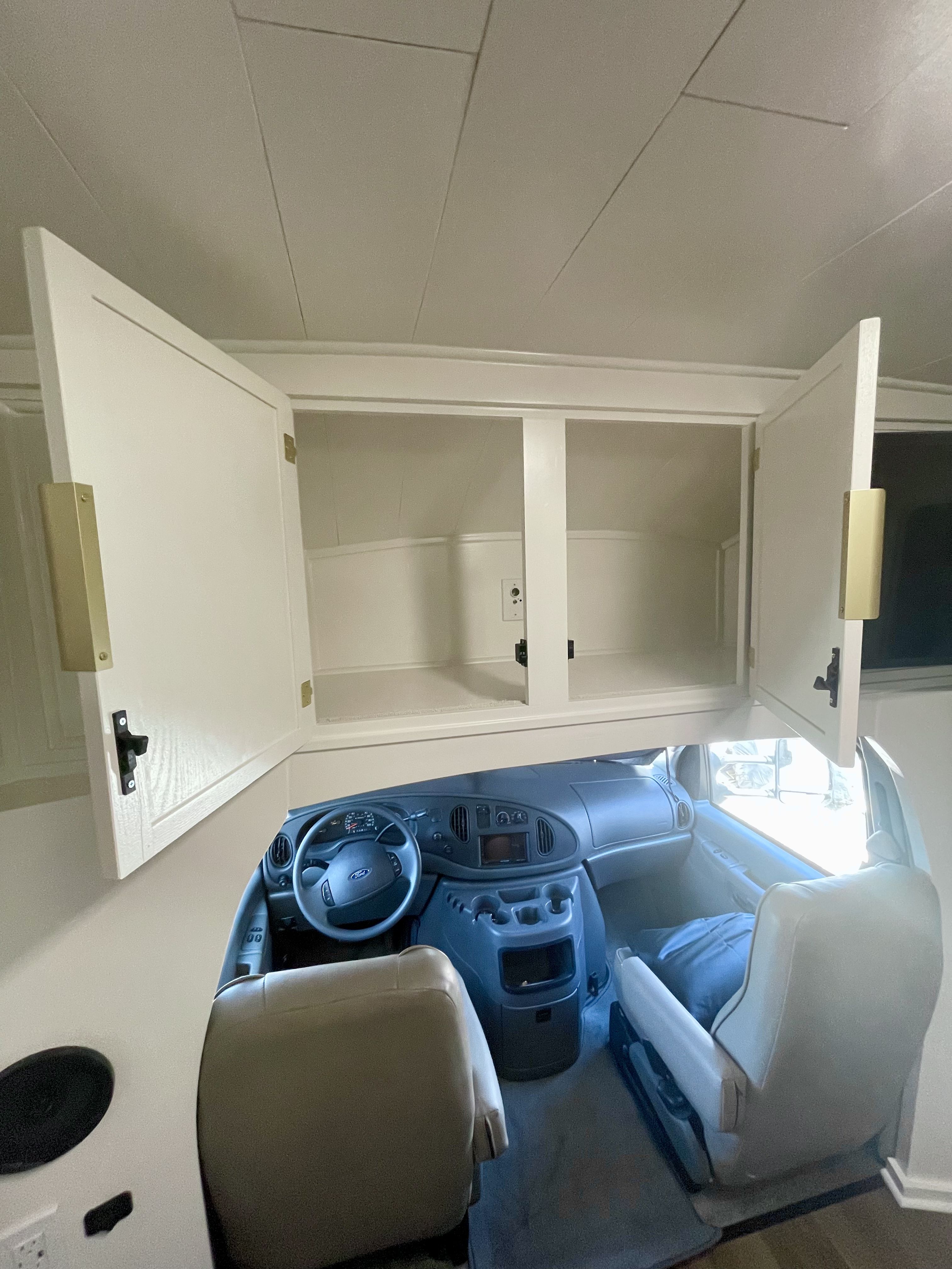 2003 Forest River Lexington Class B+ for Mauka to Makai RV Renovations in Los Angeles, CA