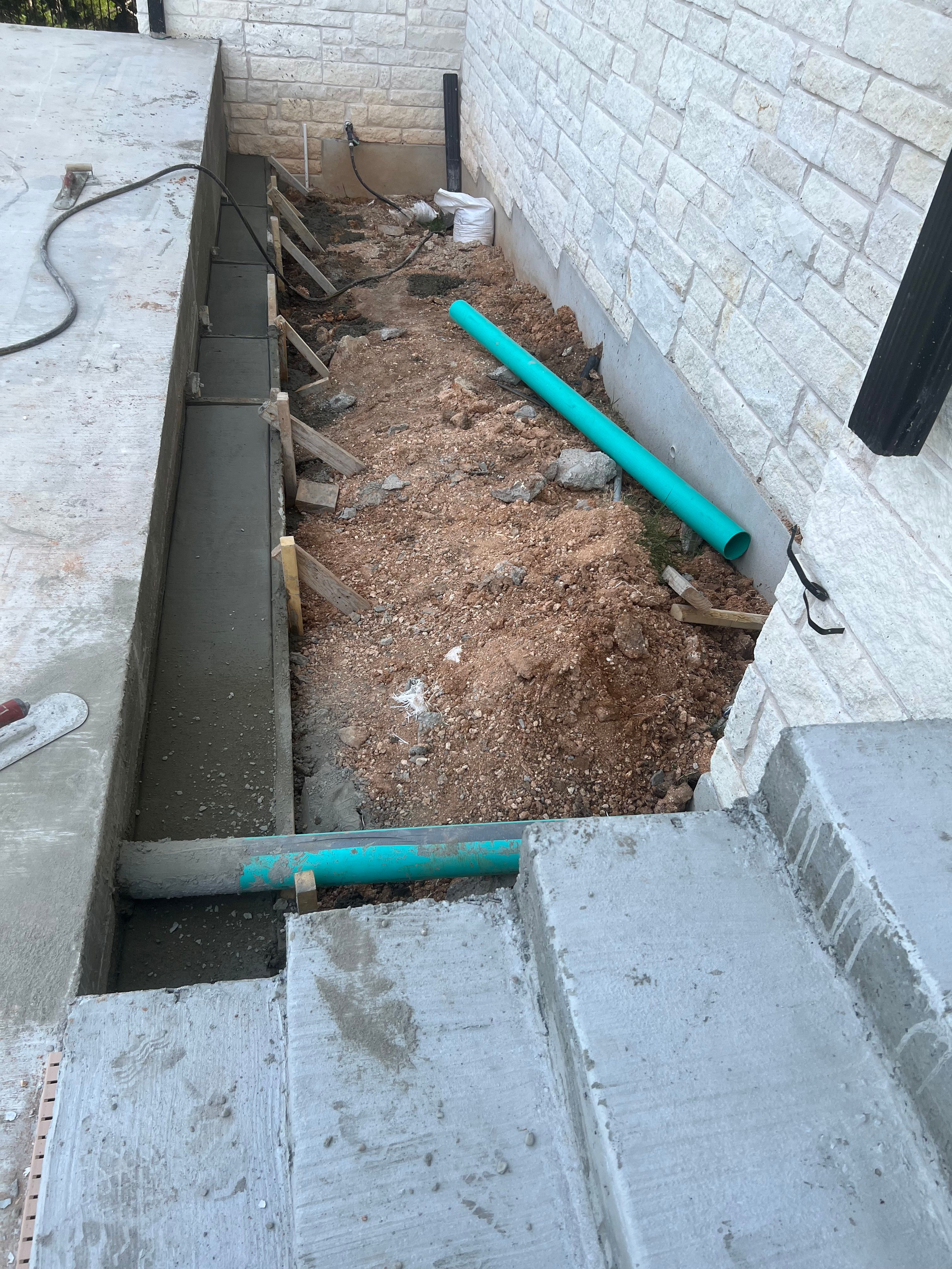  for Leo's Concrete Crew in Elgin, TX