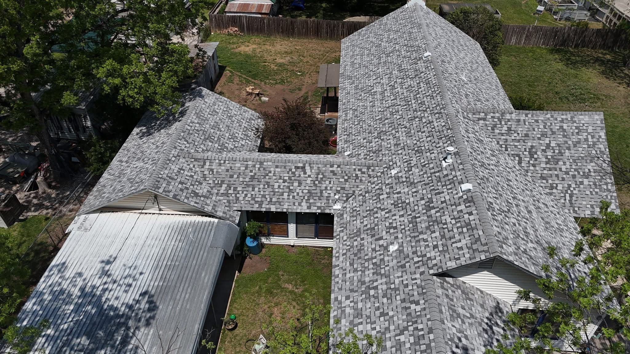 Shingle Roofs  for Barcenas Roofing & Remodeling in San Saba, TX