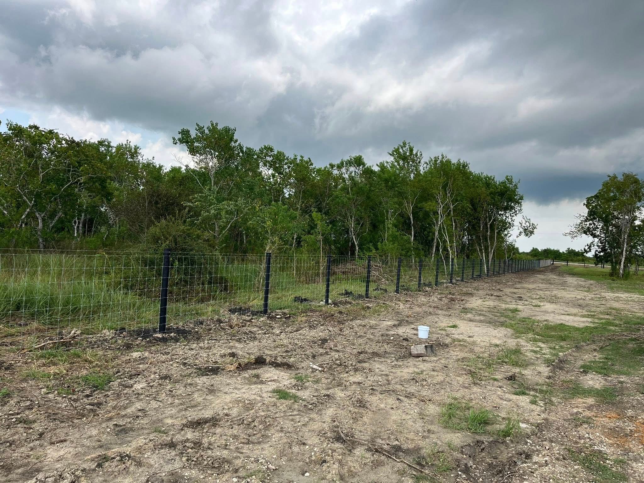  for Aly Fence in Angleton, TX